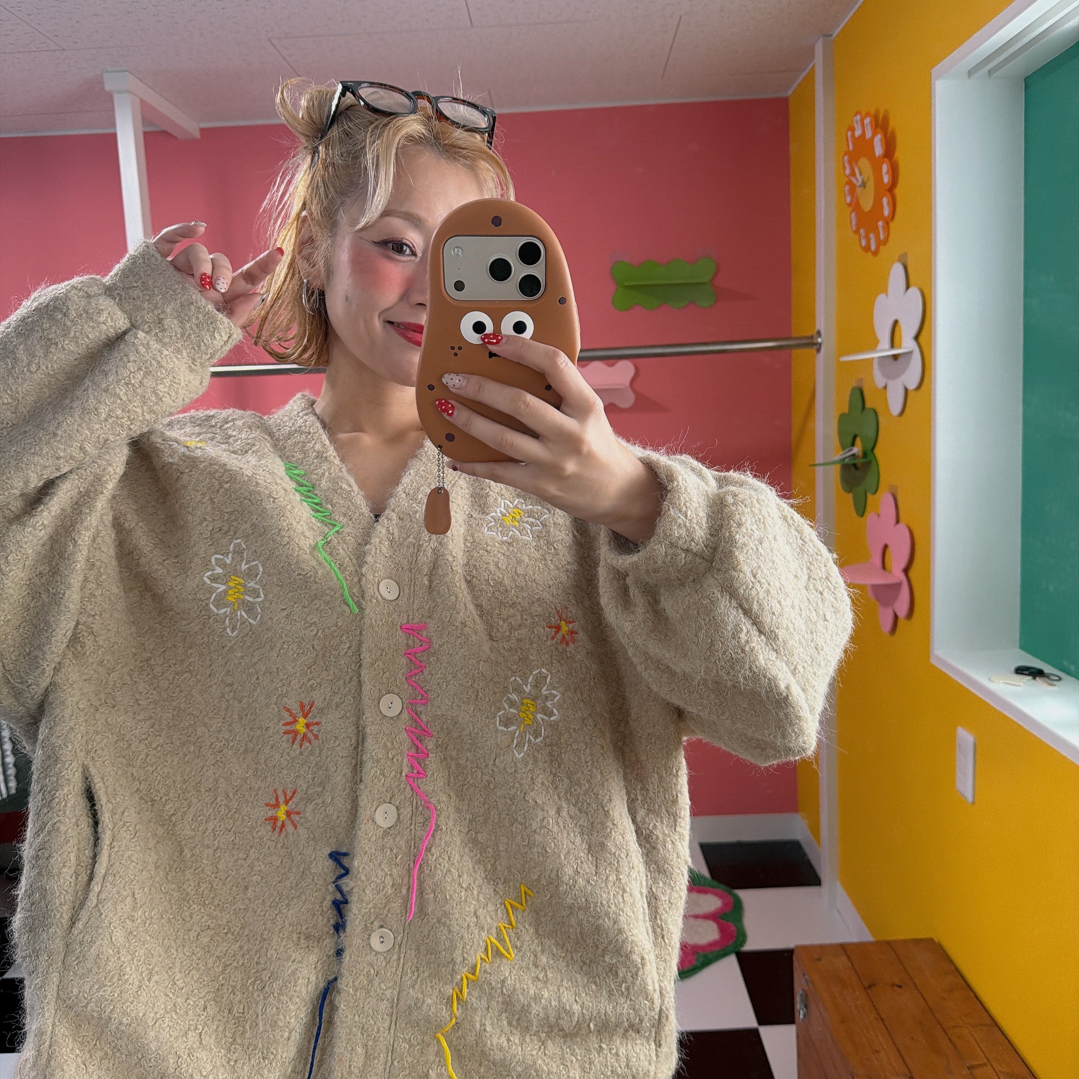 ※上限あり予約※4色 フラワー刺繍カーディガン 2月下旬ごろの出荷予定