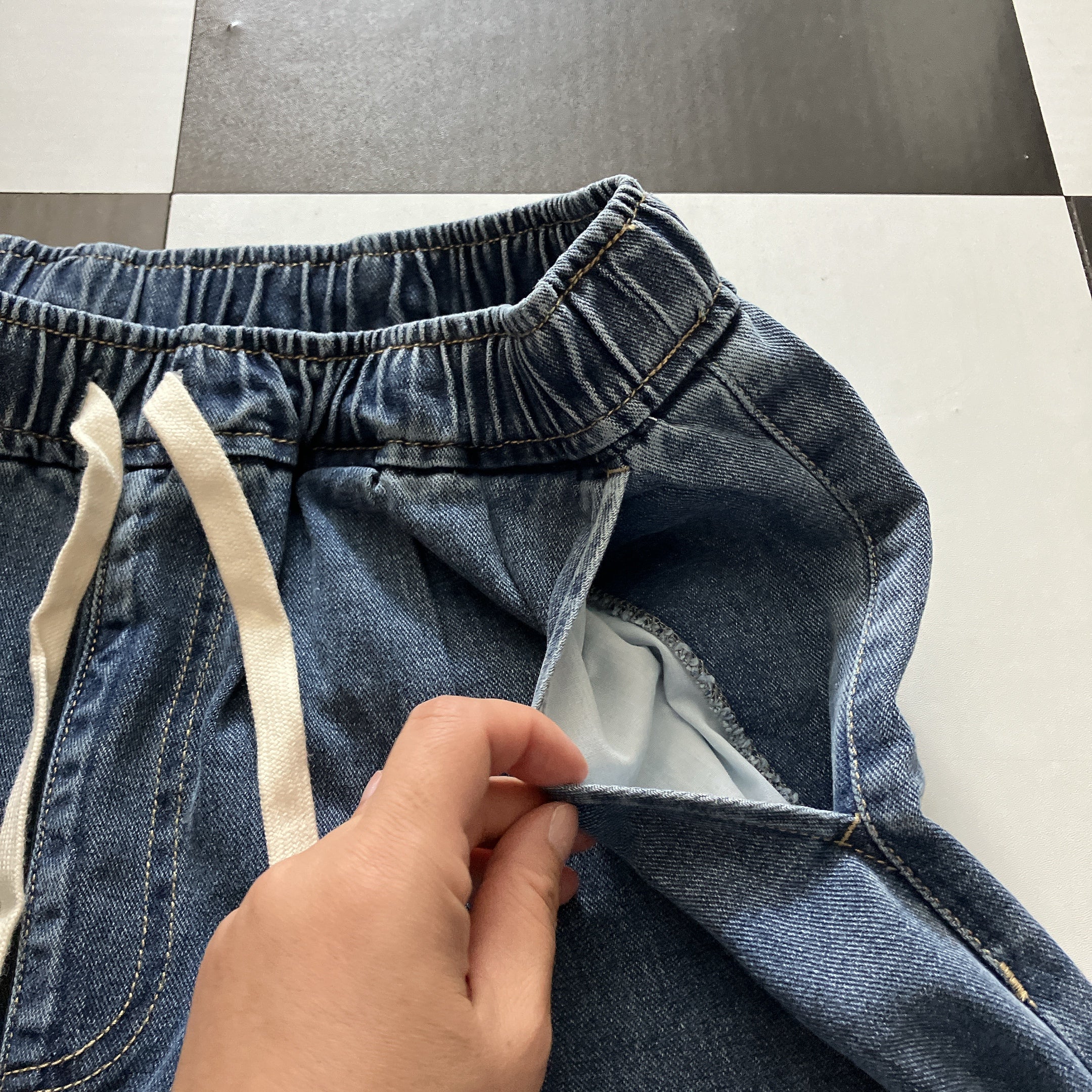 *Limited quantity reservation* Cocoon Wide Denim Pants - Scheduled to ship by the end of August.