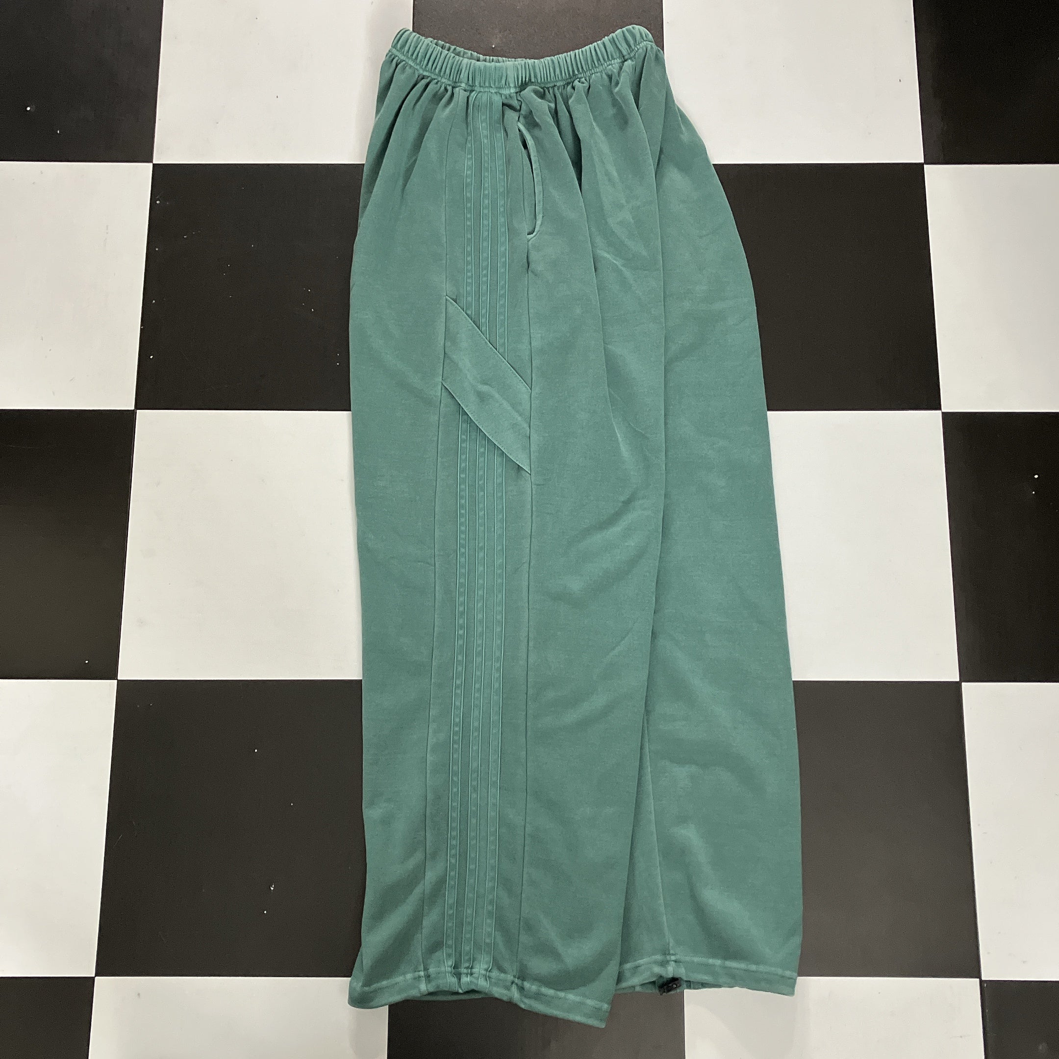 *Reservation* Sideline Pigment Green Wide Pants - Scheduled for shipment in August