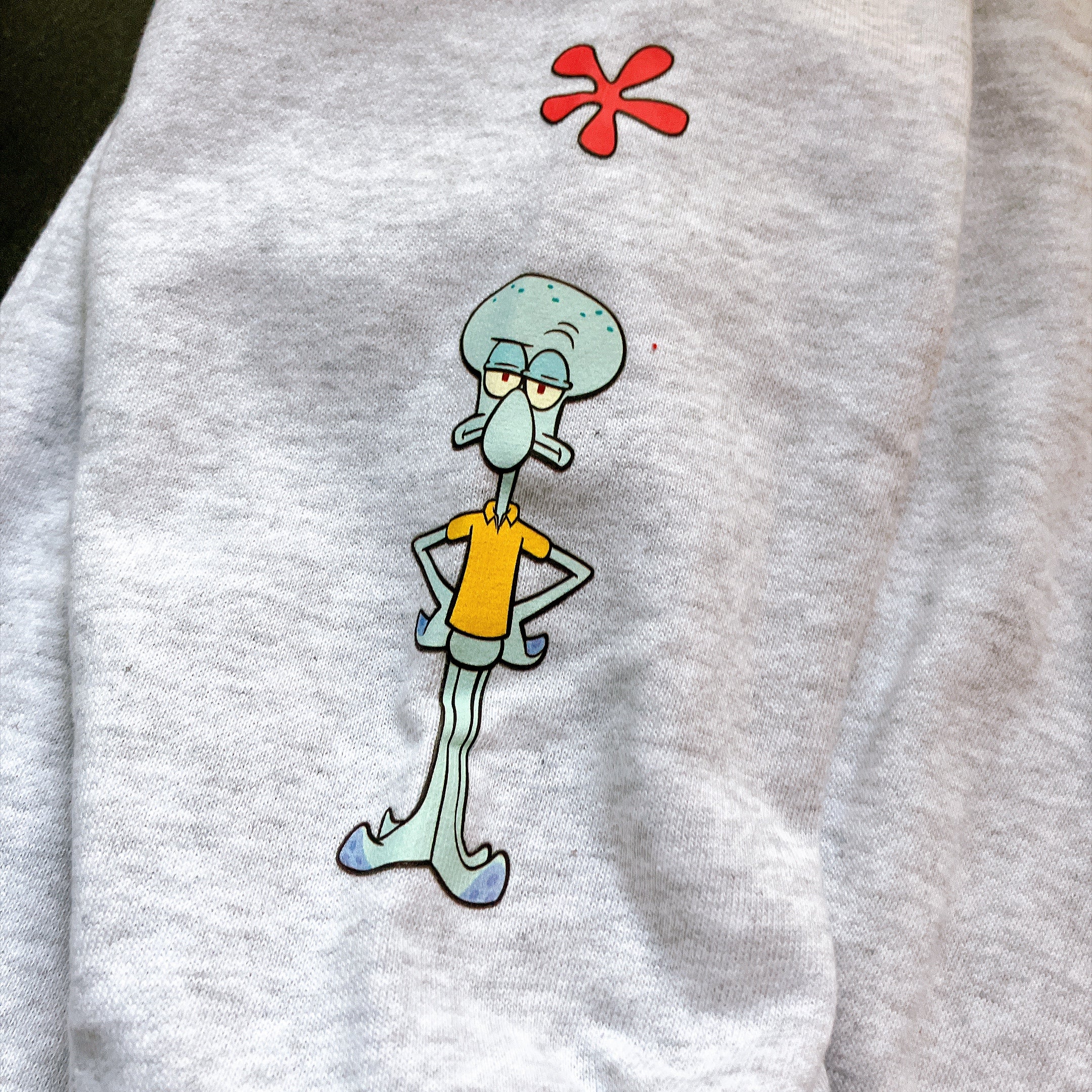 ※上下あり予約※ スポンジ・ボブ サガラ刺繍袖プリントスウェット 9月中の出荷予定