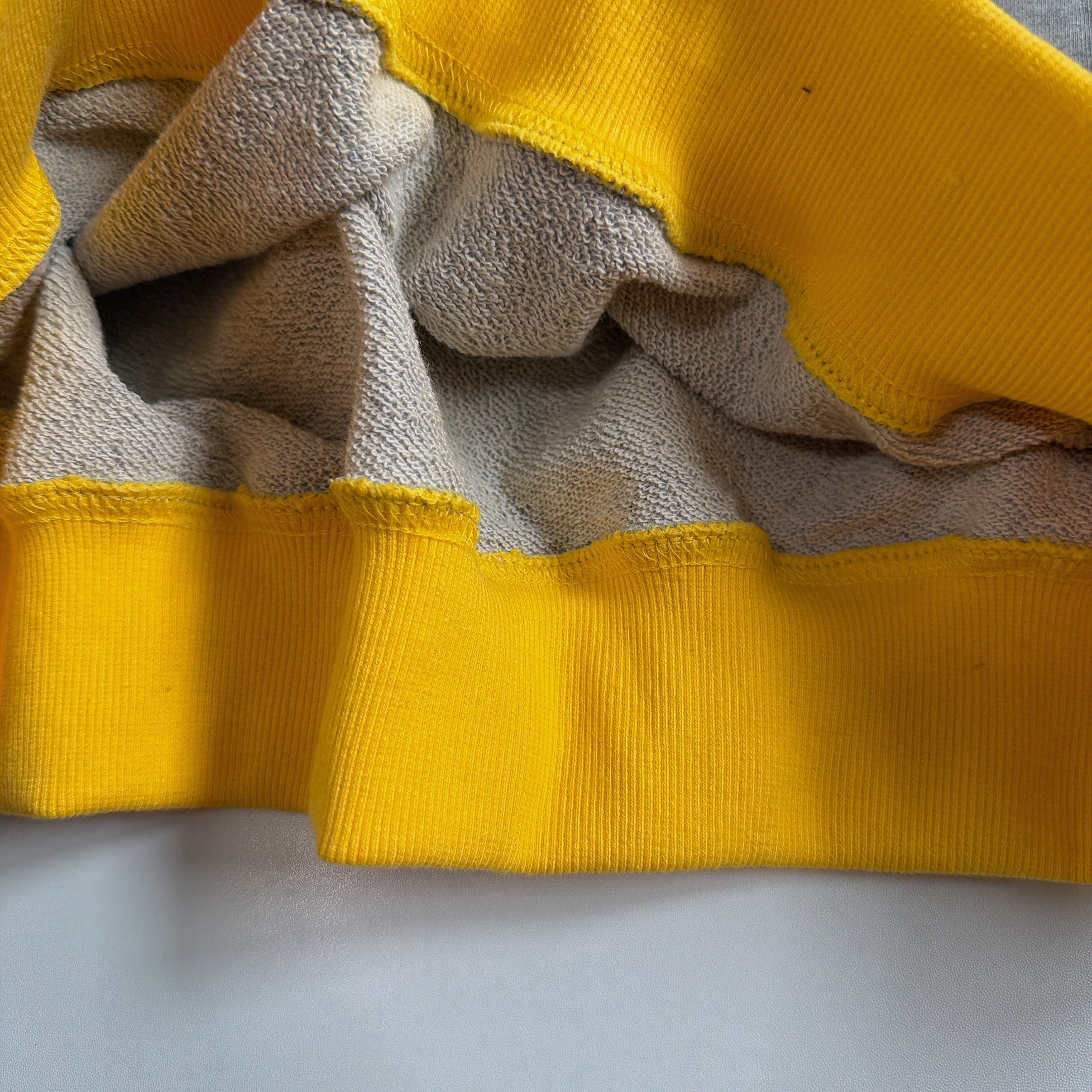 ※予約※2色 ミッキーフェイススウェット 3月中の出荷予定