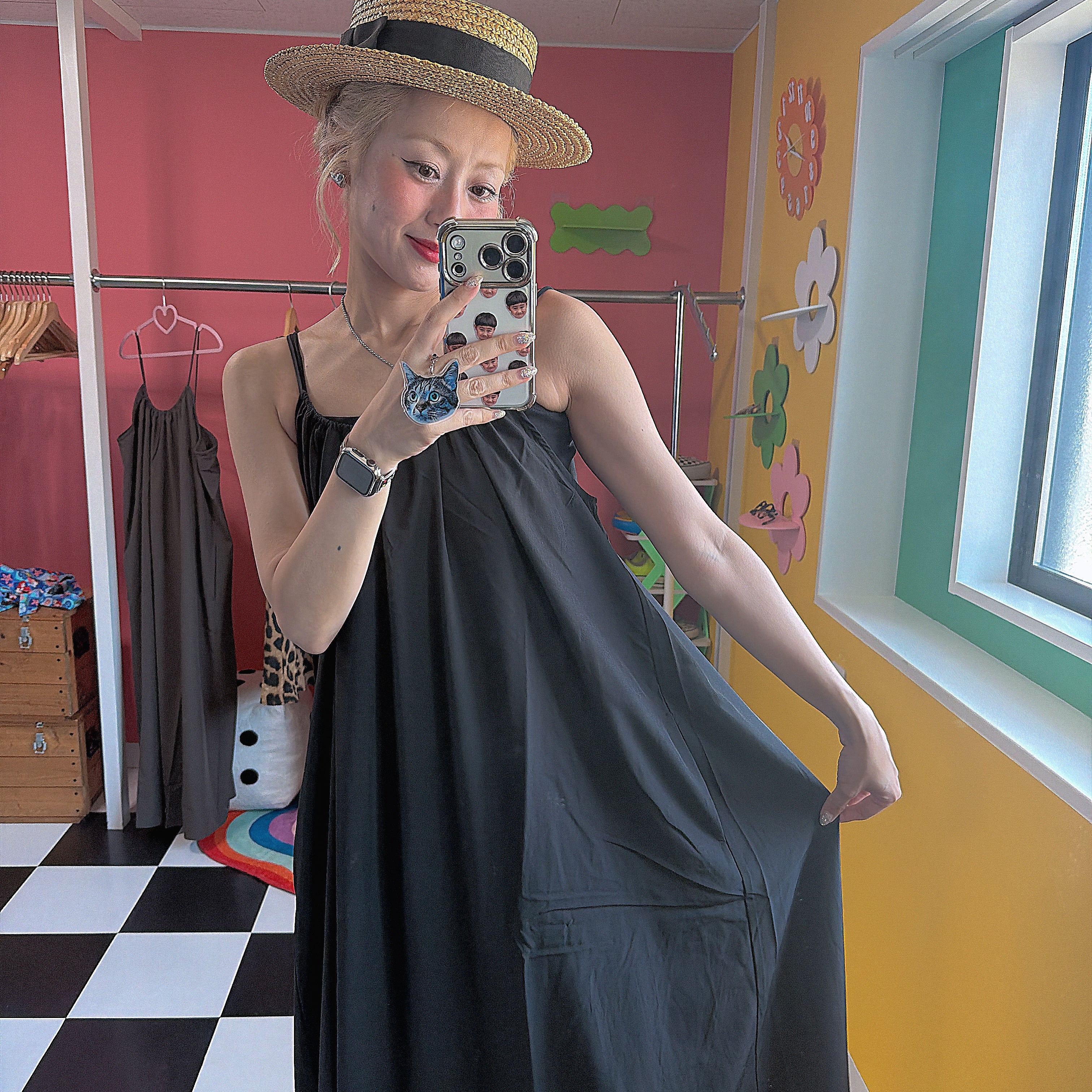 *Pre-order with limited quantity* Two-color amphibious UV-cut camisole dress. Shipping scheduled for August.
