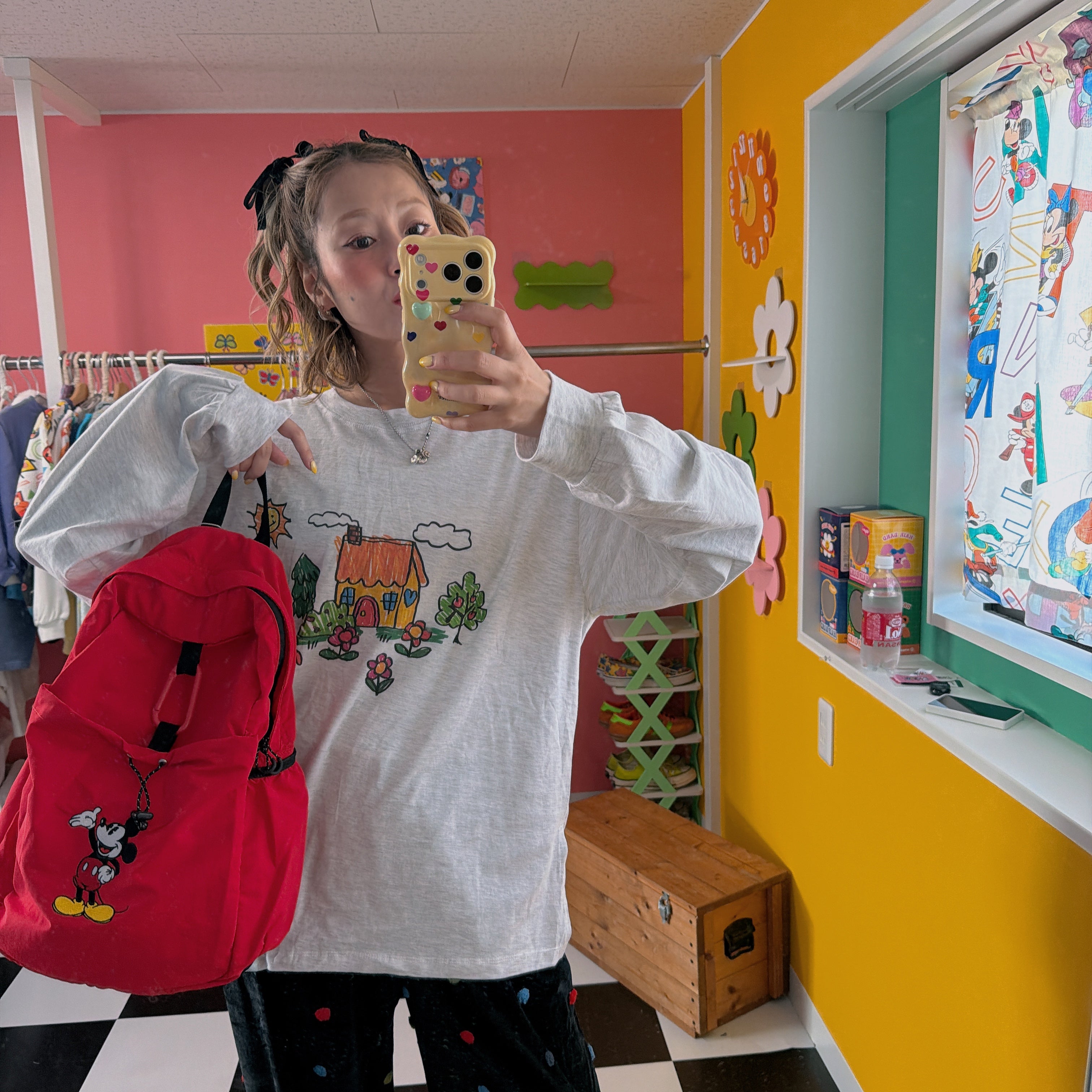 ※再販予約※3色 ミッキー刺繍軽量リュック 12月上旬〜中旬ごろのお届け予定