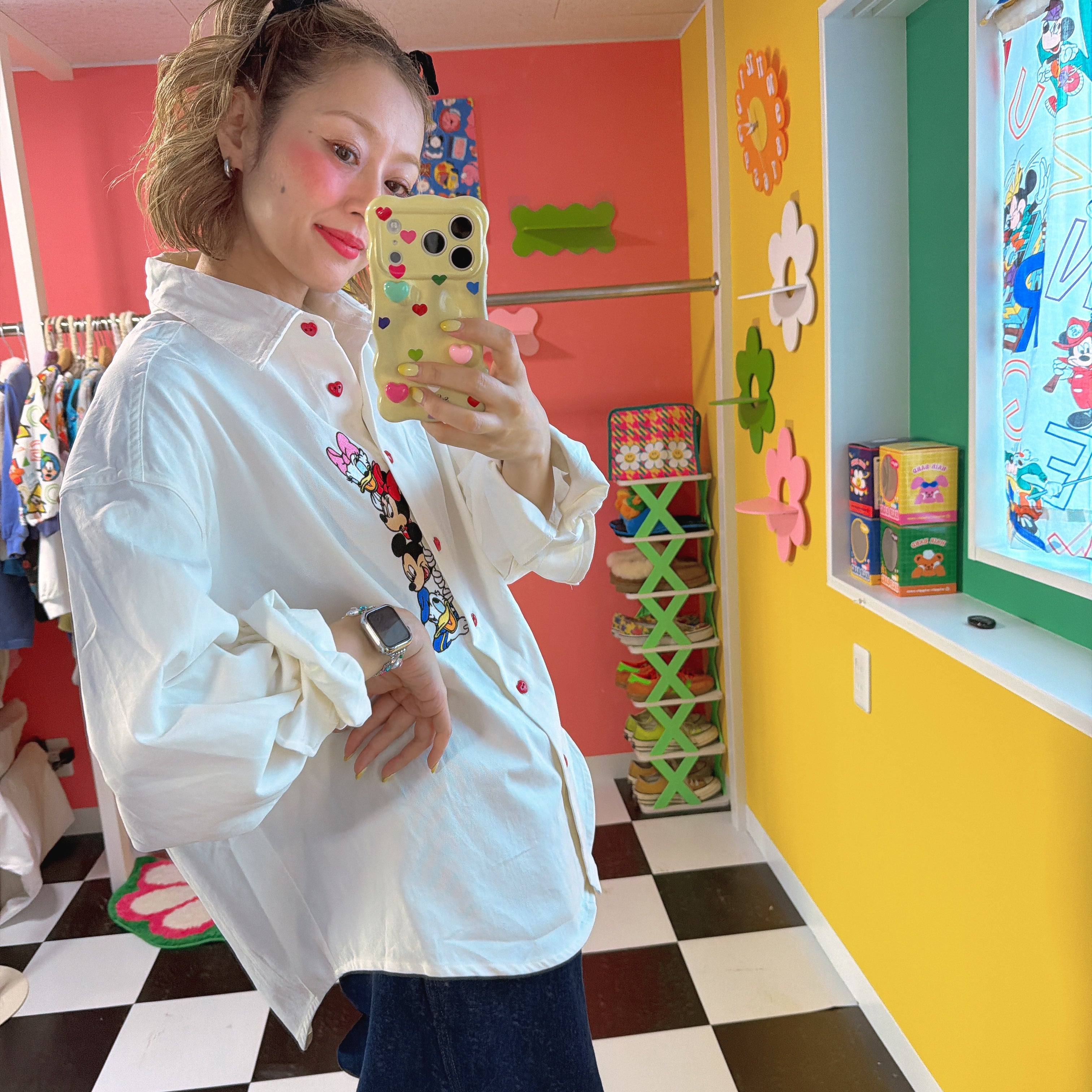 ※予約※新デザイン!3色 ミッキーフレンズハートボタン刺繍シャツ 12月中の出荷予定