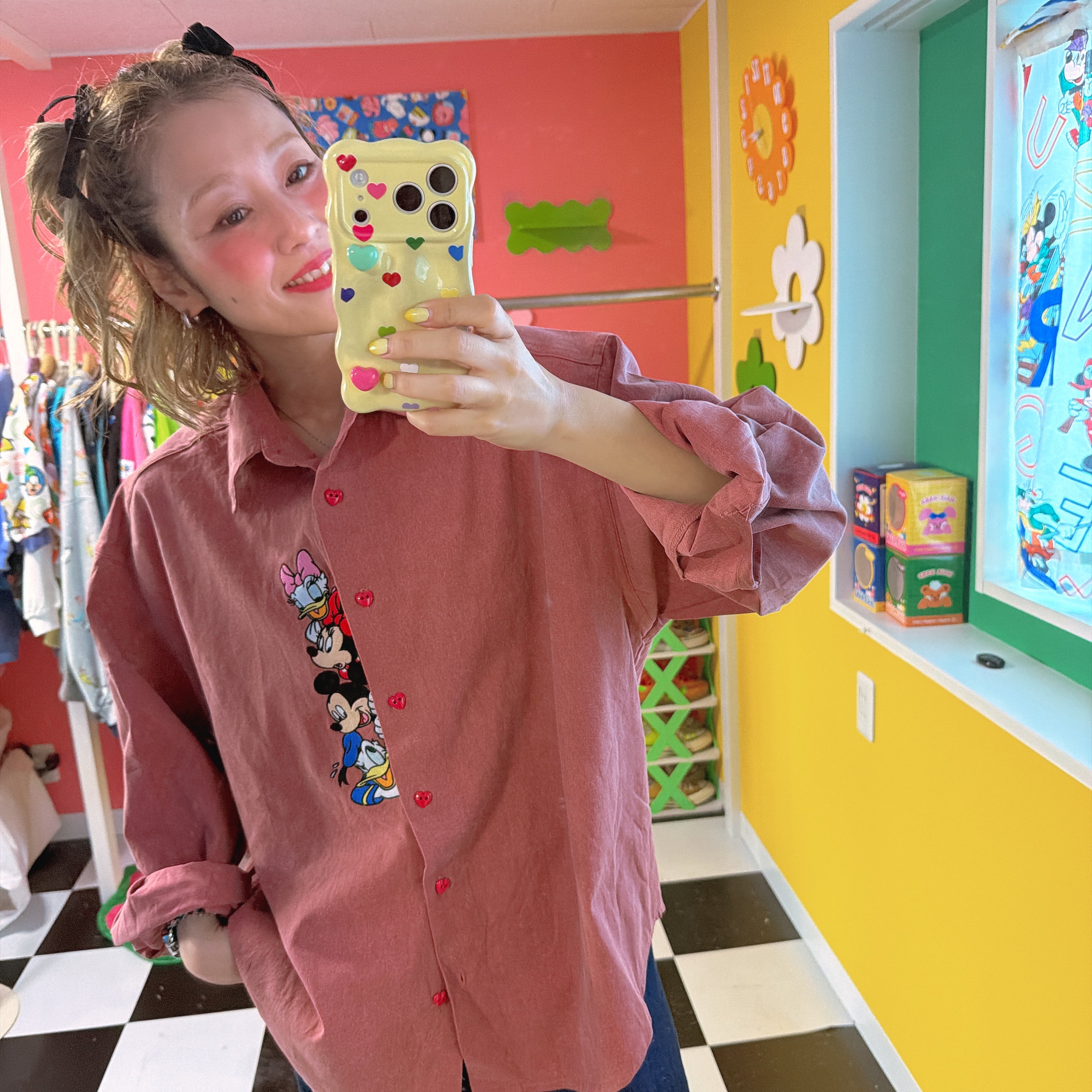 ※予約※新デザイン!3色 ミッキーフレンズハートボタン刺繍シャツ 12月中の出荷予定