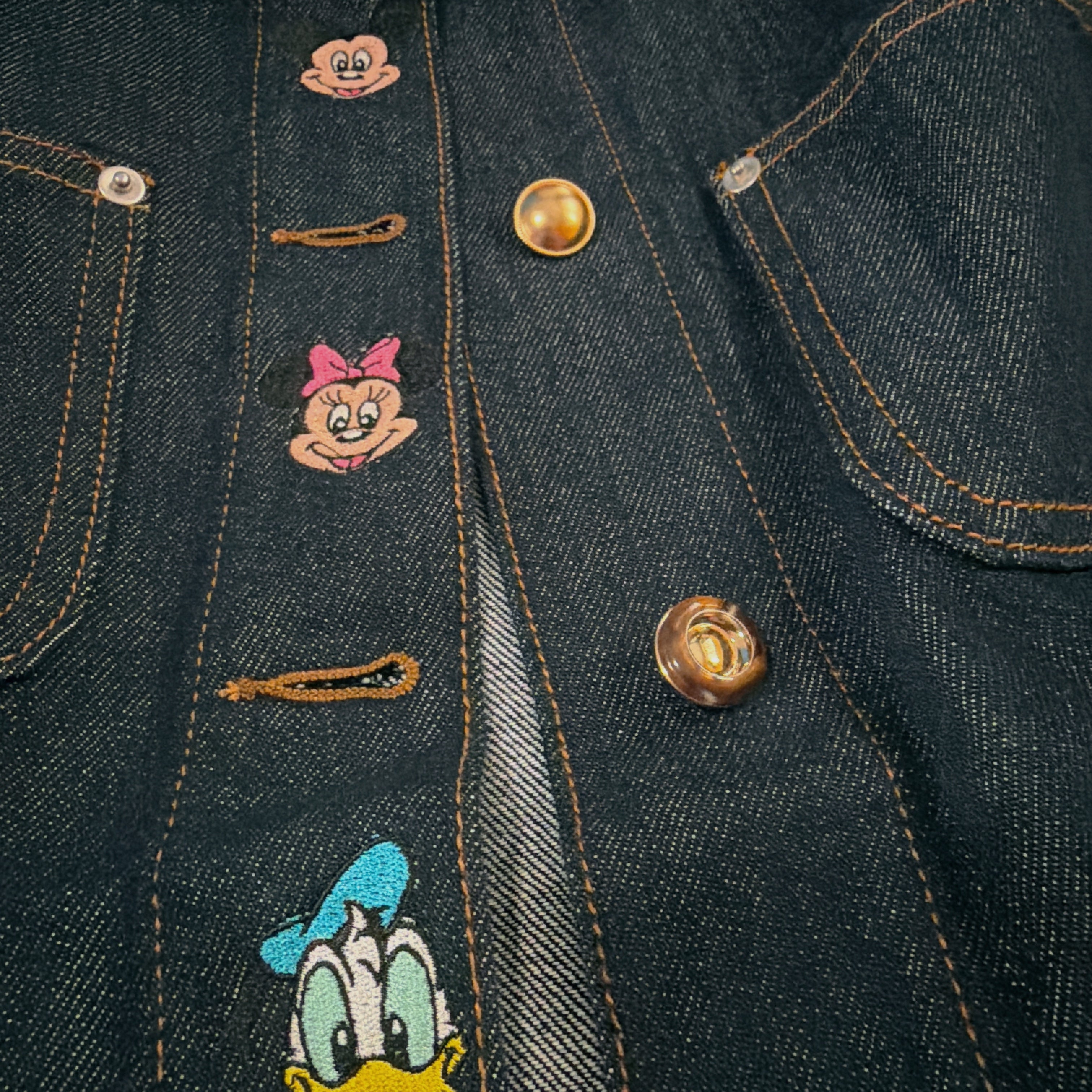 ※予約※ミッキーフレンズ刺繍ゴールドボタンデニムジャケット 12月下旬〜1月上旬の出荷予定