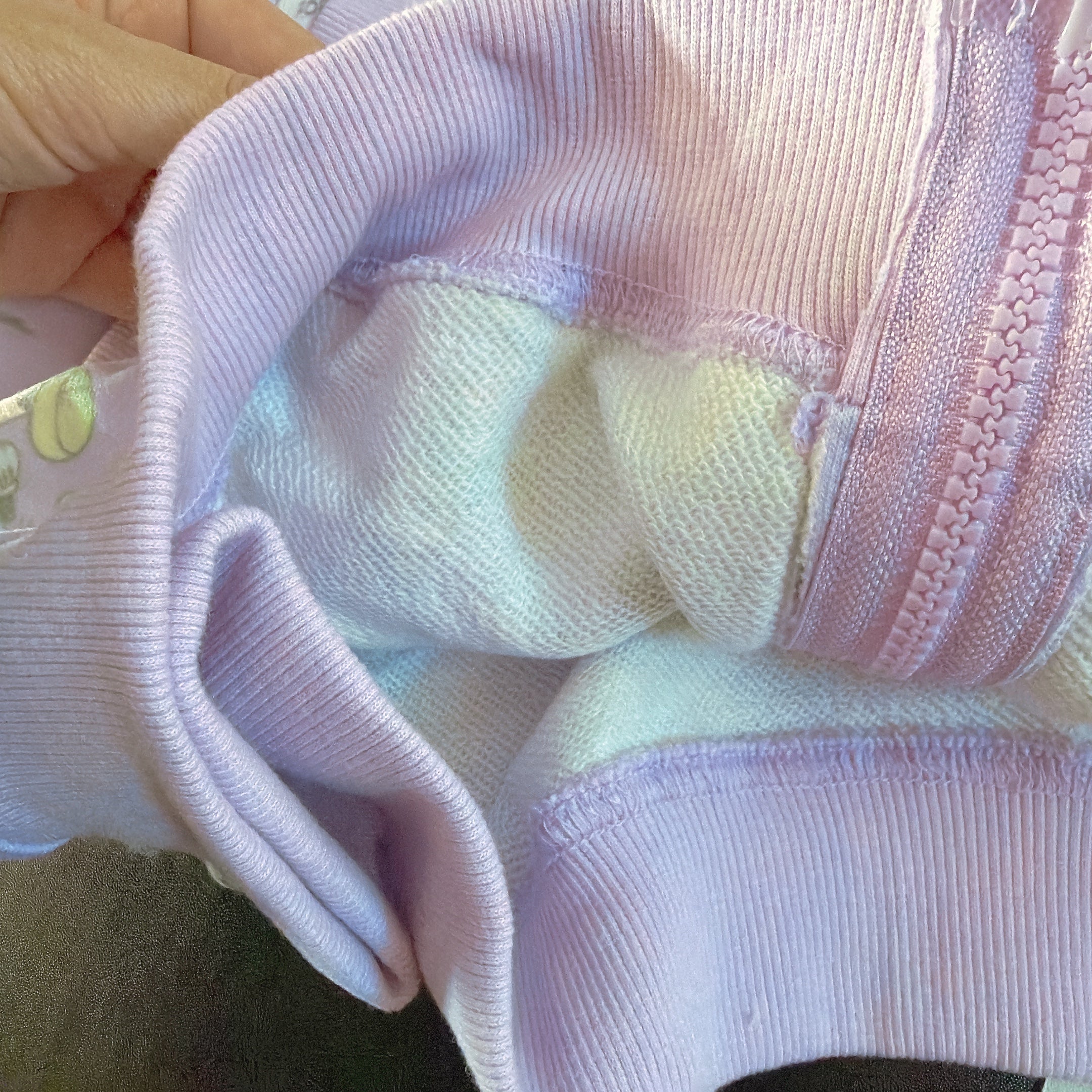 ※予約※2色 レトロミッキーフレンズジップアップパーカー 12月中の出荷予定