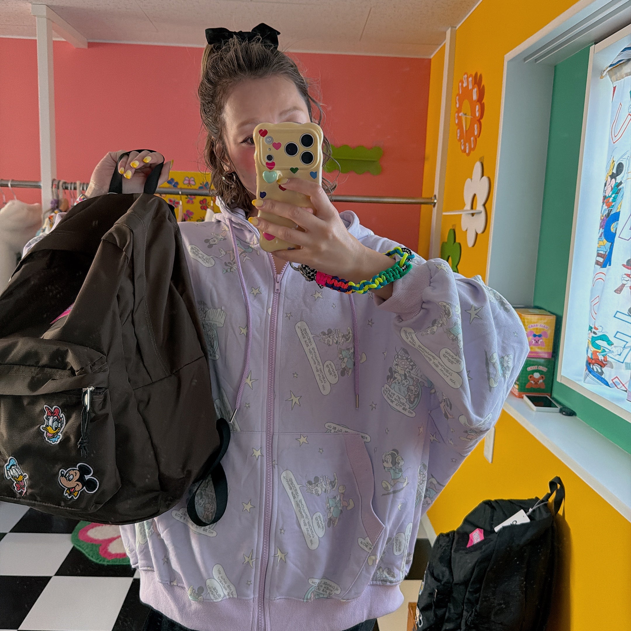 ※予約※2色 レトロミッキーフレンズジップアップパーカー 12月中の出荷予定