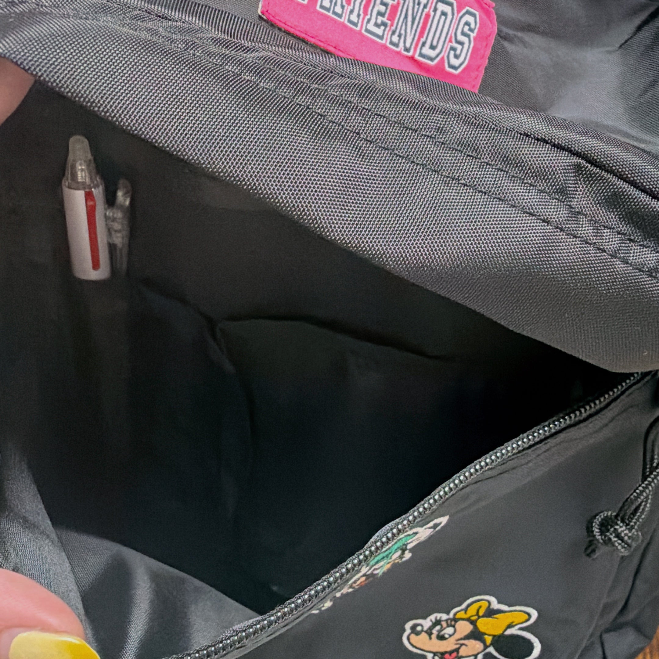 ※予約※2色 ミッキーフレンズワッペンリュック 12月中の出荷予定