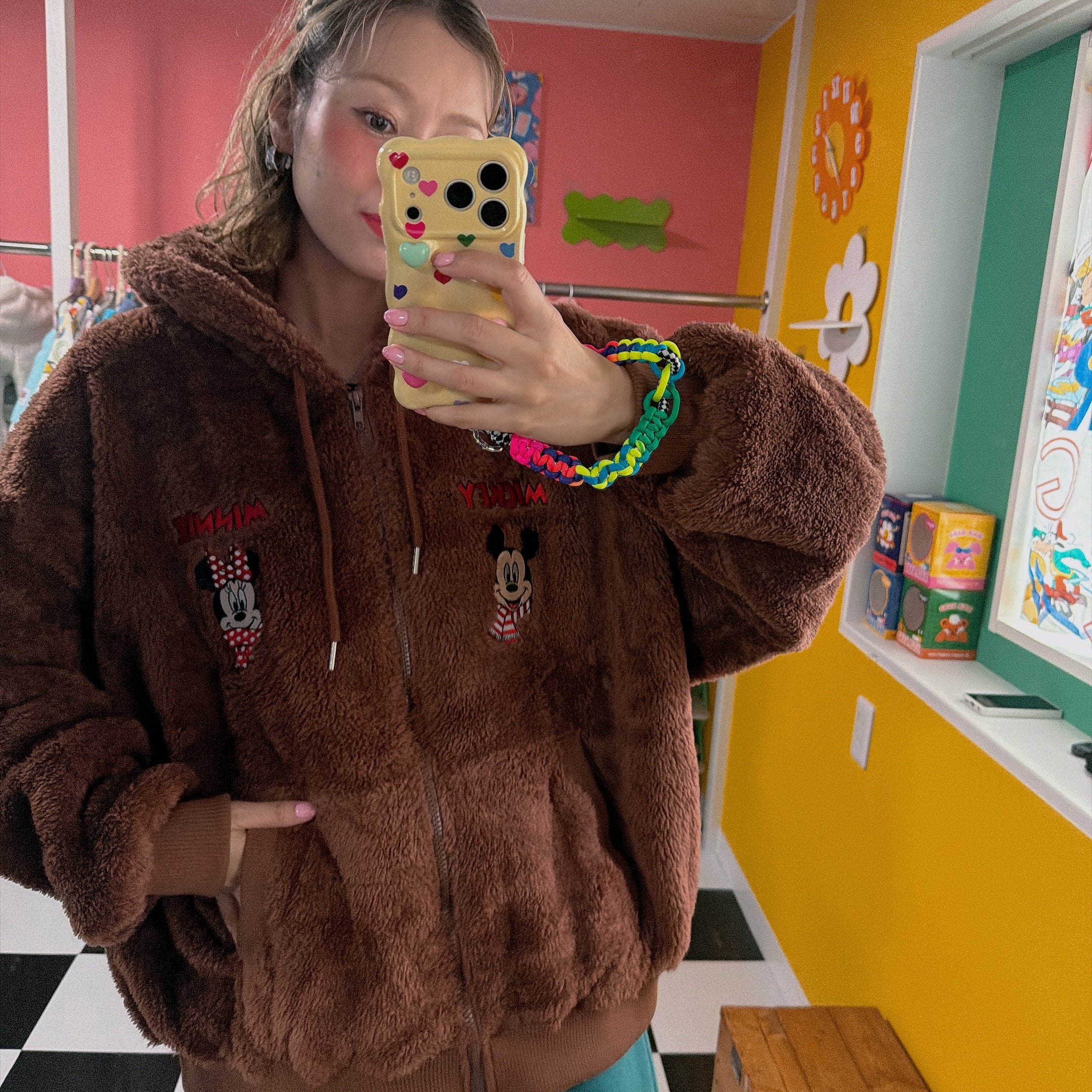 ※予約※2色⭐︎シーズナル限定⭐︎ミッキーミニー刺繍耳付きボアパーカー 12月下旬〜1月上旬お届け予定