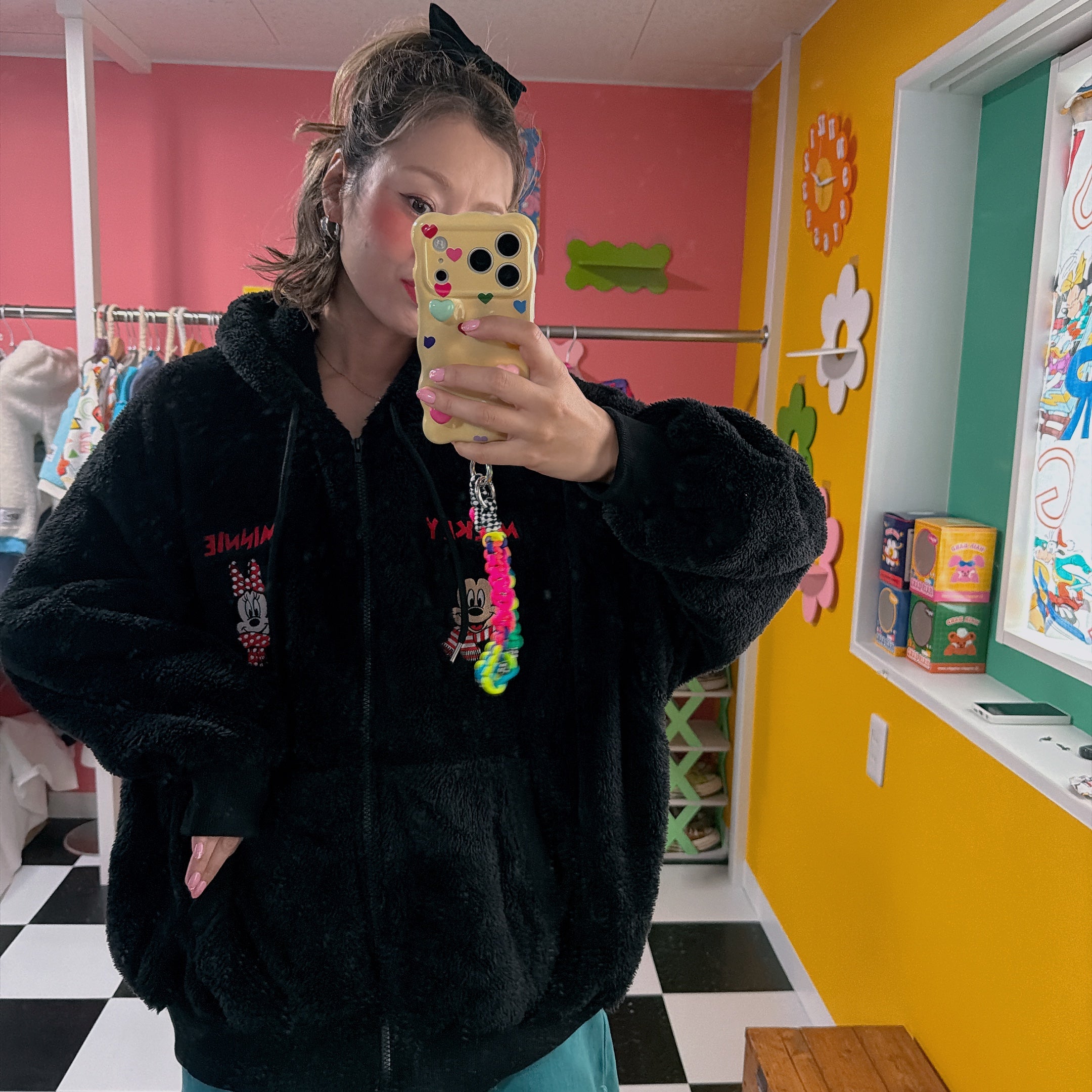 ※予約※2色⭐︎シーズナル限定⭐︎ミッキーミニー刺繍耳付きボアパーカー 12月下旬〜1月上旬お届け予定