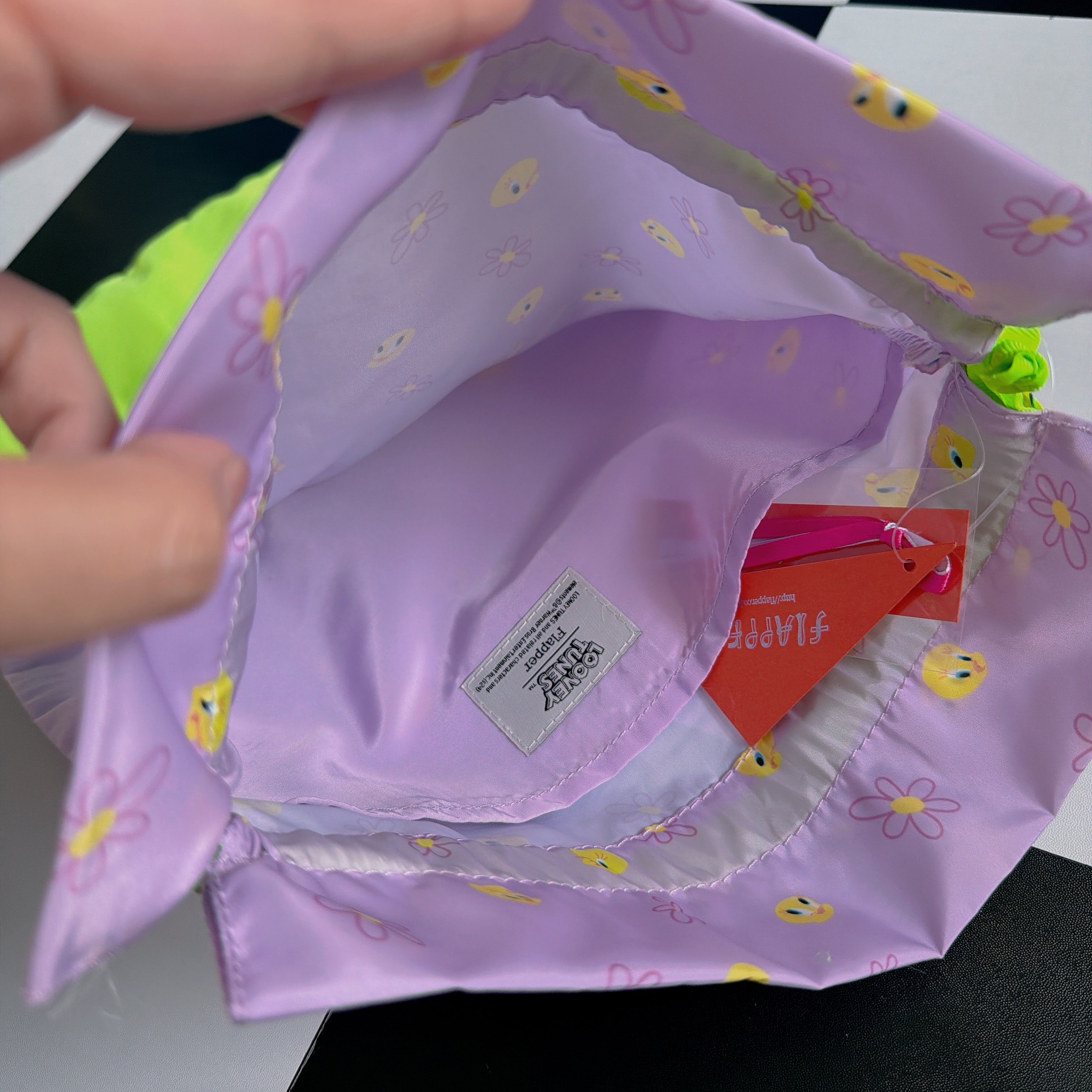 ※予約※ トゥイーティー総柄巾着ウェアケース 9月中の発送予定　