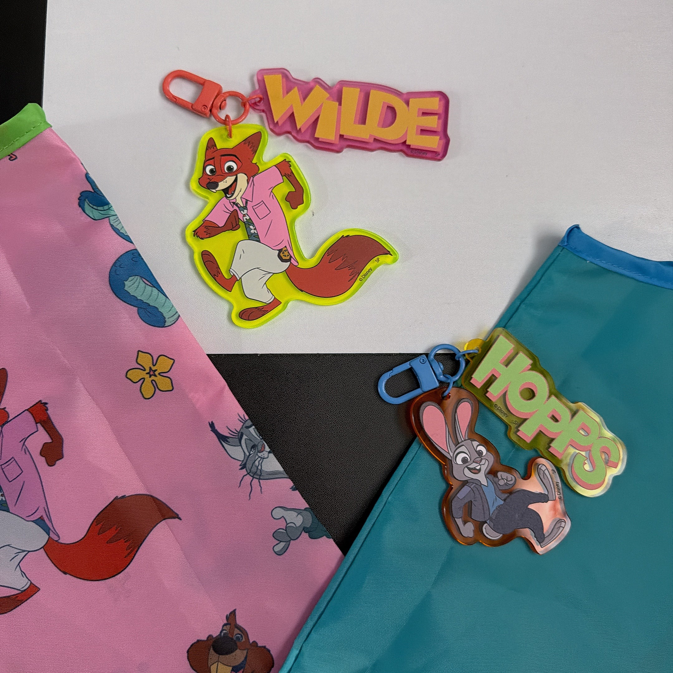 即納 2種類 ズートピア2 アクリルキーホルダー 4〜5営業日で出荷予定