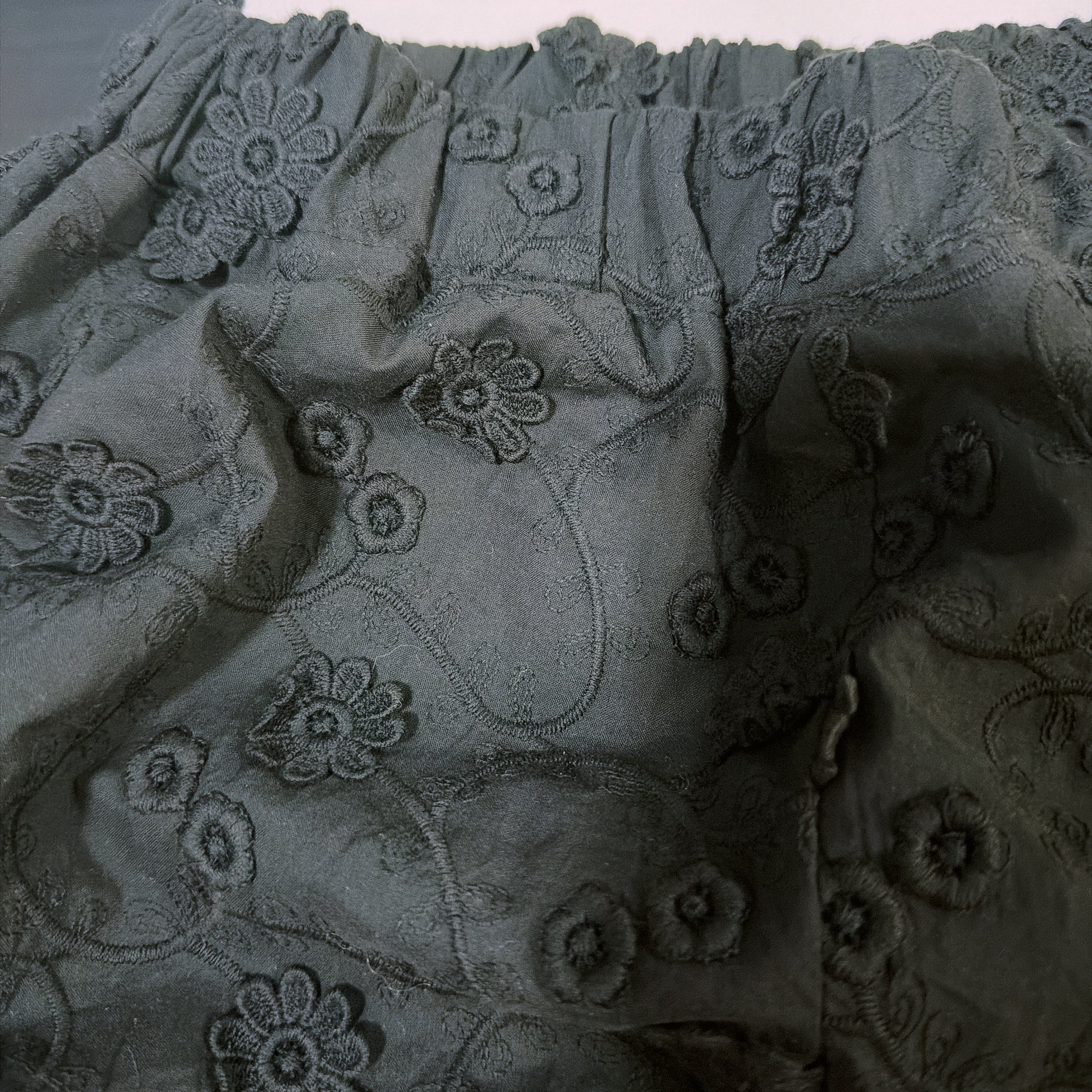 ※予約※2色 3D刺繍フラワーレースワイドパンツ 2月中の出荷予定