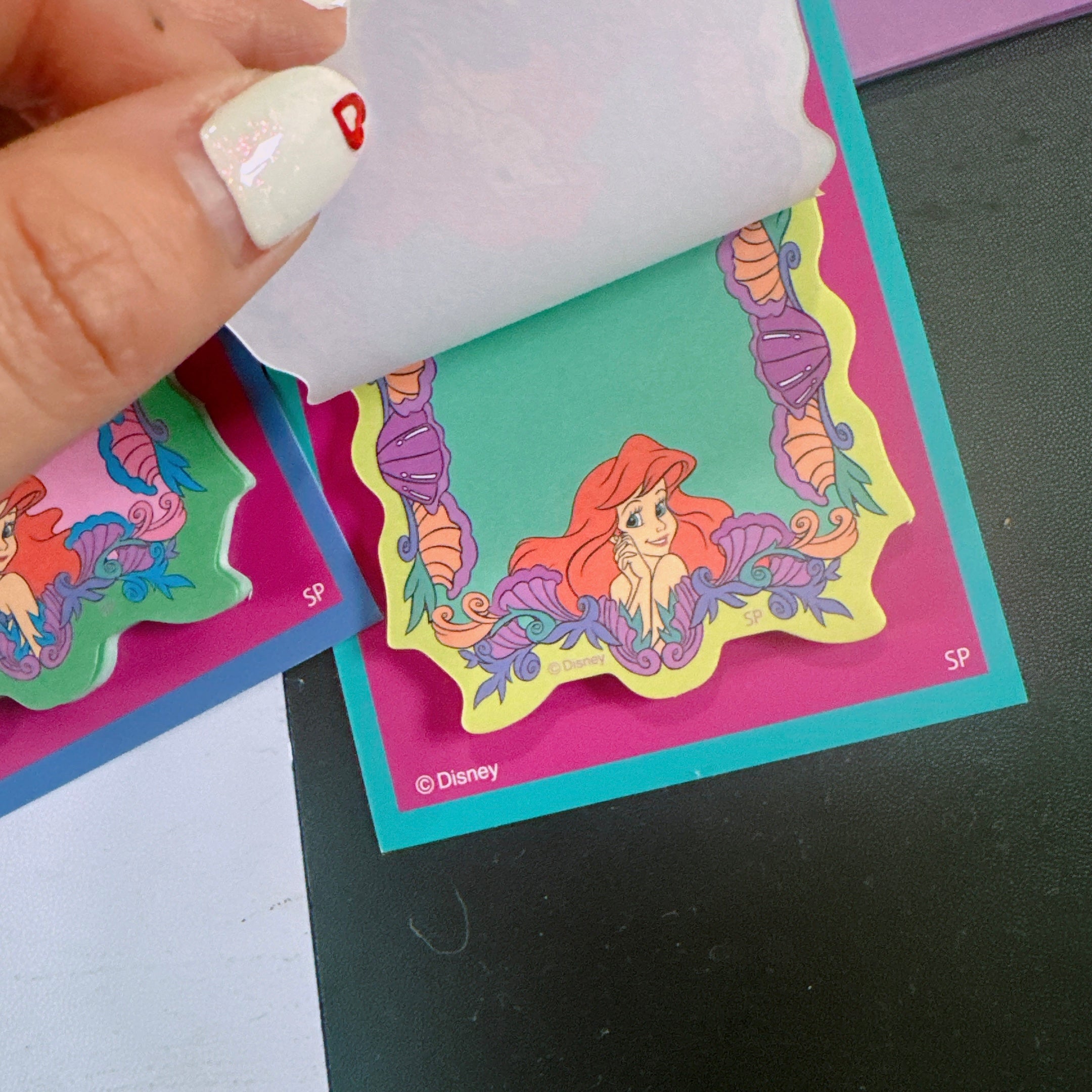 Instant delivery NOSTALGICA Ariel die-cut sticky notes