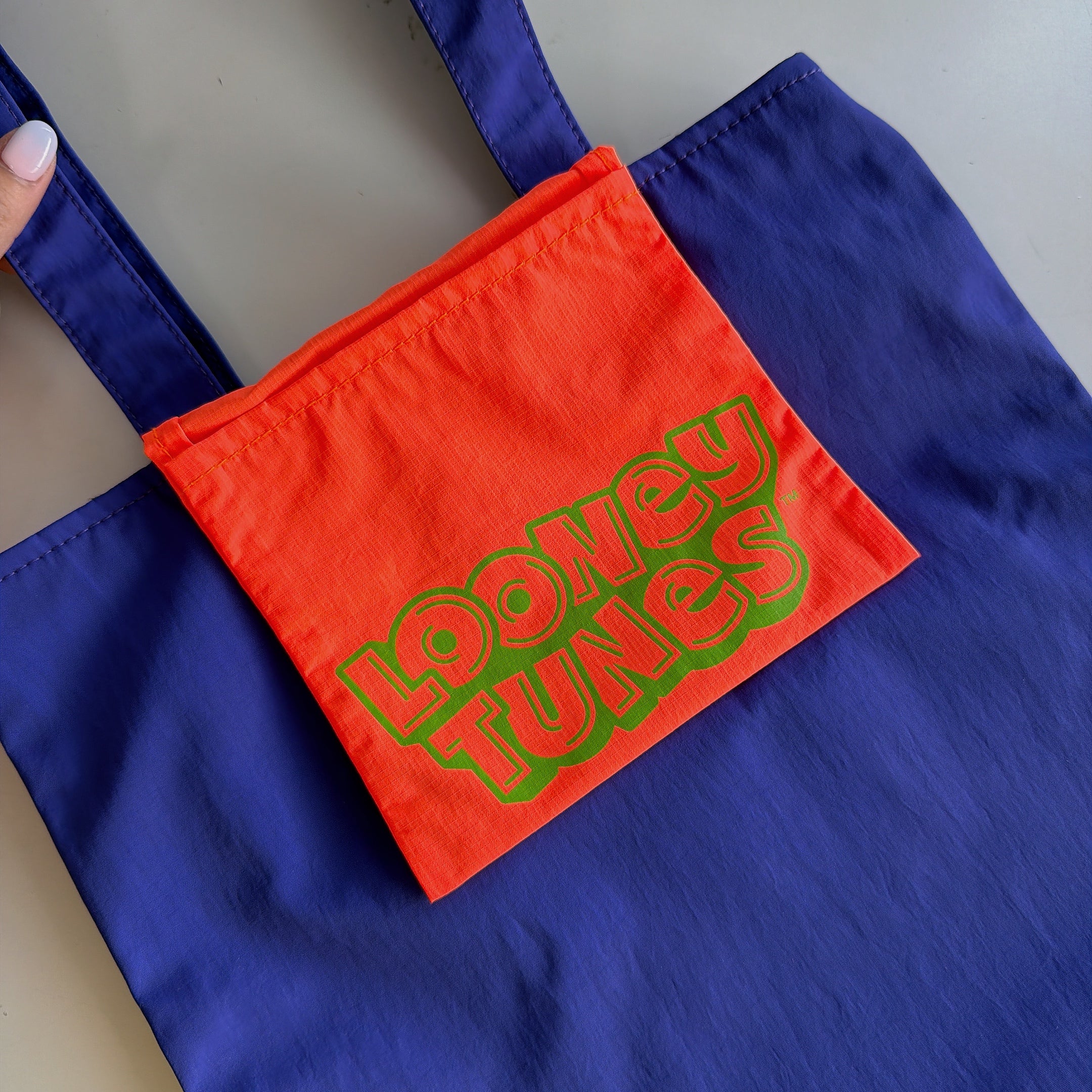 *Pre-order* 8 Types Looney Tunes NOSTALGICA Bi-color Bag - Scheduled for shipment in August