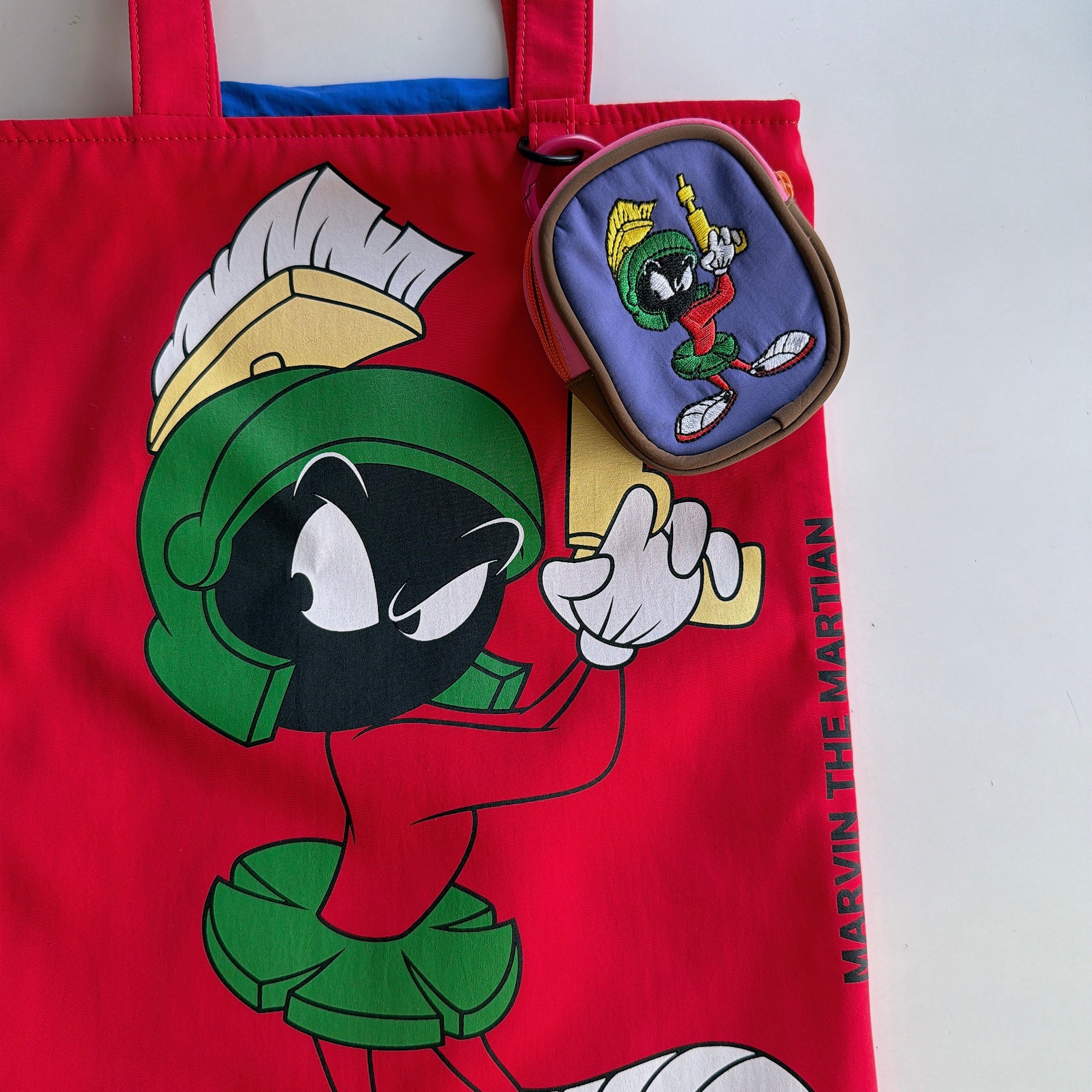 *Pre-order* 8 Types Looney Tunes NOSTALGICA Bi-color Bag - Scheduled for shipment in August