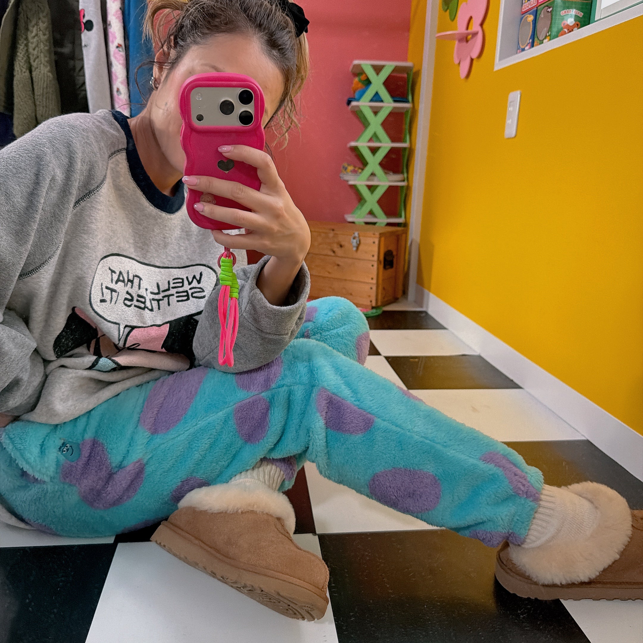 即納 2種類 ディズニーフリースパンツ 4〜5営業日で出荷予定