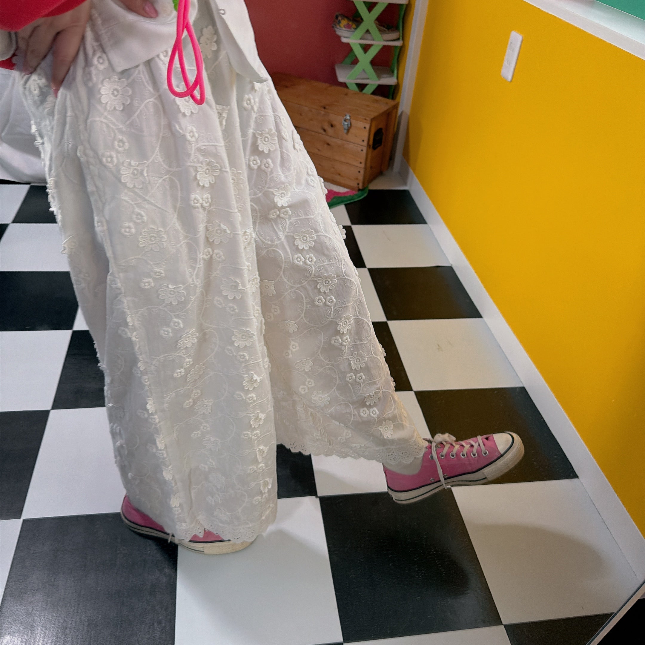 ※予約※2色 3D刺繍フラワーレースワイドパンツ 2月中の出荷予定