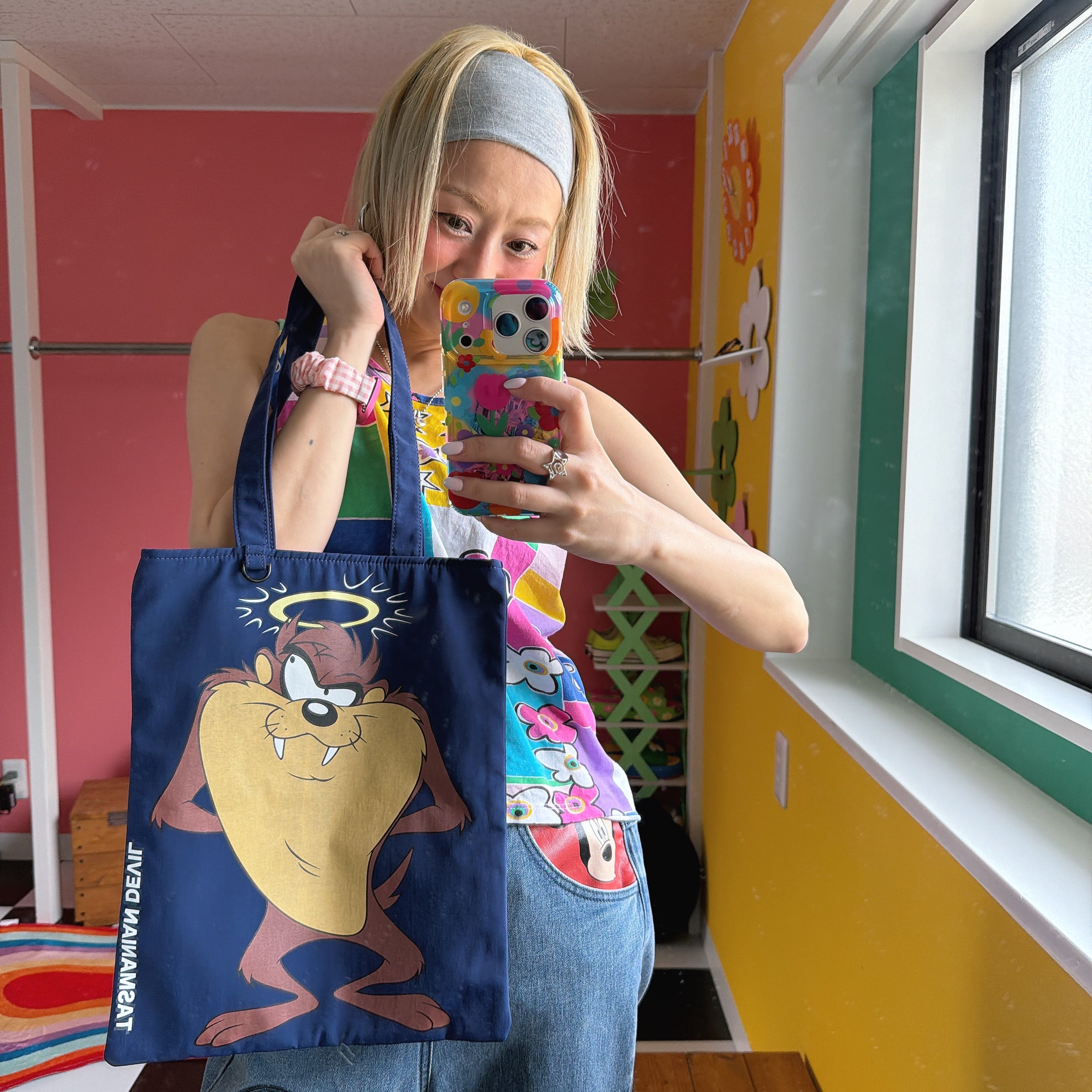 *Pre-order* 8 Types Looney Tunes NOSTALGICA Bi-color Bag - Scheduled for shipment in August