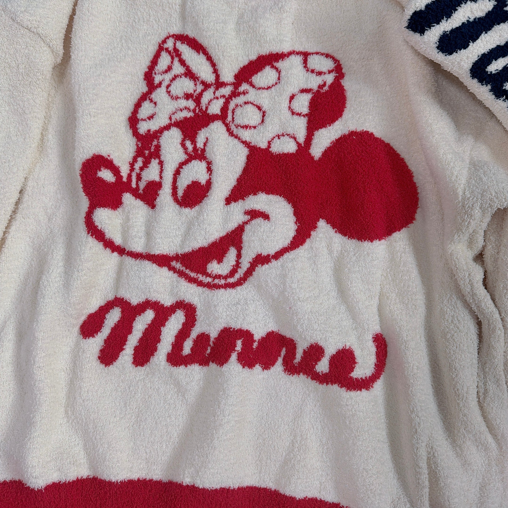 *Pre-order* 2-color Mickey and Minnie fluffy tops available as a set. Scheduled to ship in January.