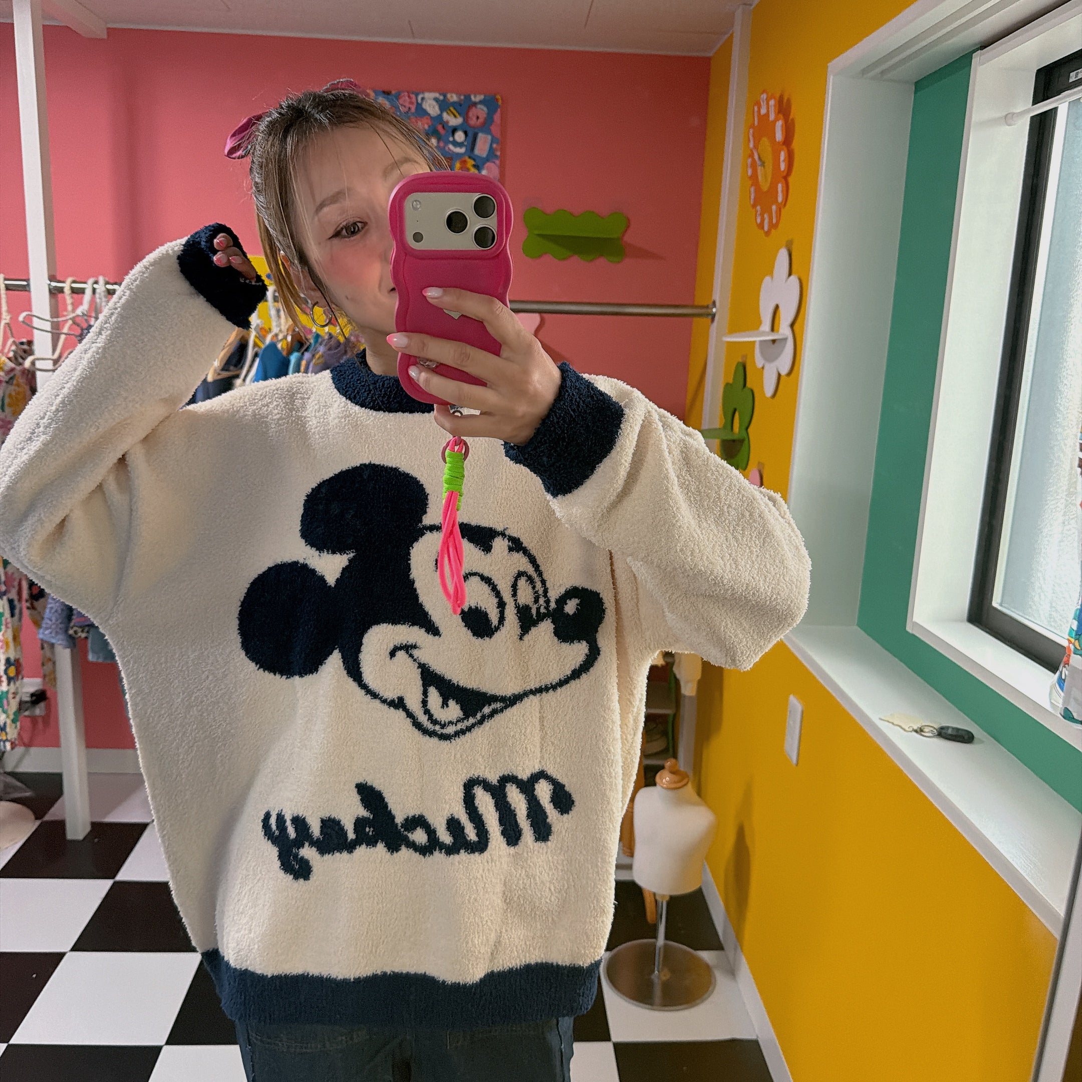 *Pre-order* 2-color Mickey and Minnie fluffy tops available as a set. Scheduled to ship in January.