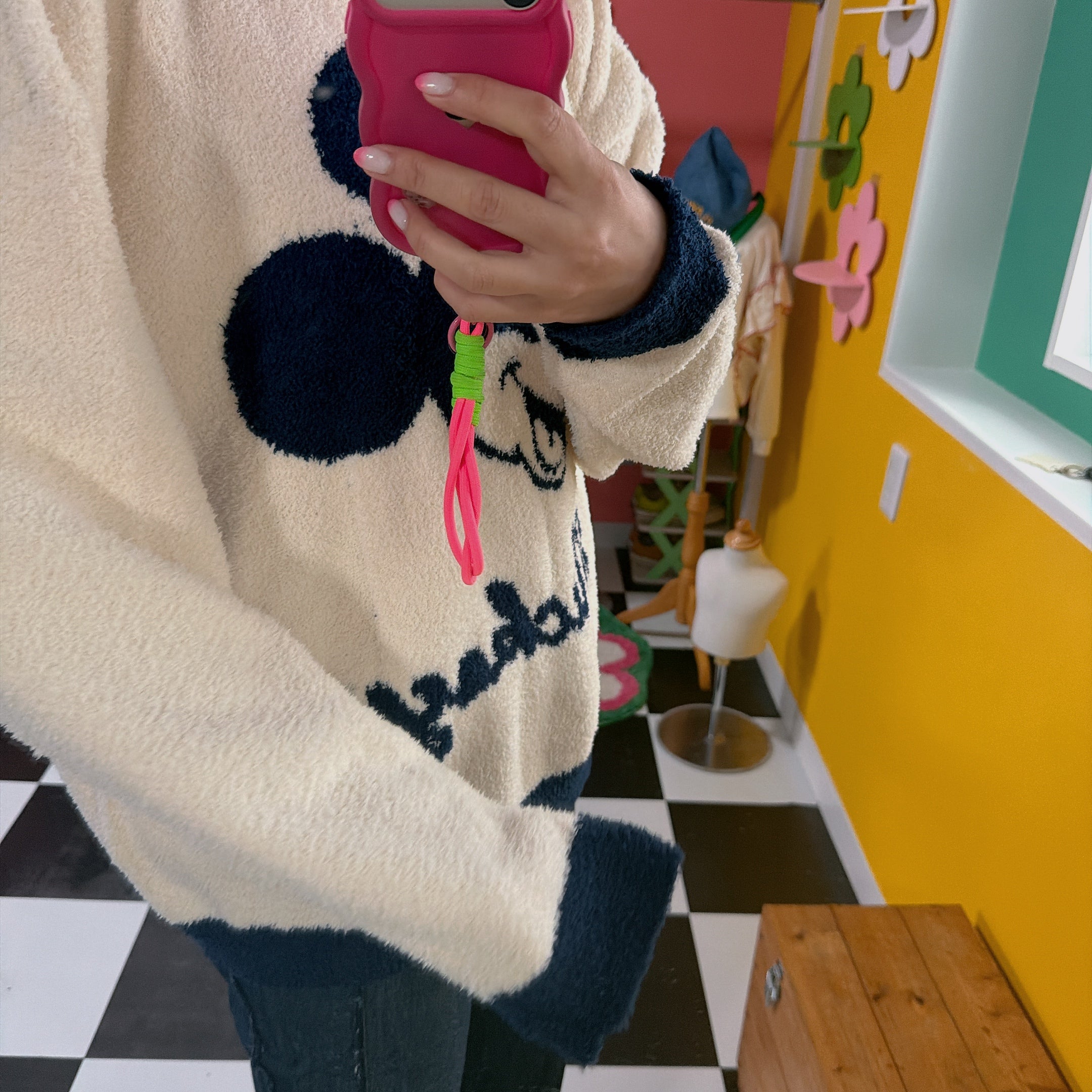 *Pre-order* 2-color Mickey and Minnie fluffy tops available as a set. Scheduled to ship in January.