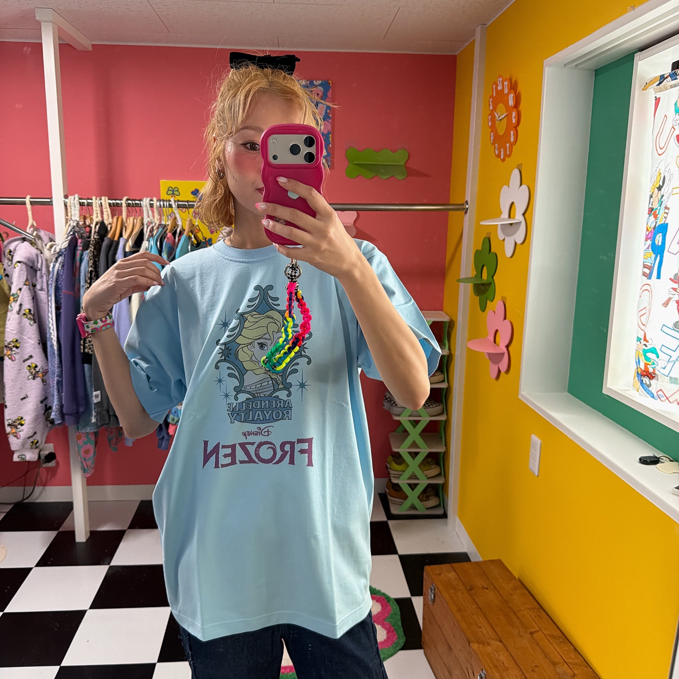 *Reproduction* Frozen NOSTALGICA DISNEY TEE Scheduled to ship in April