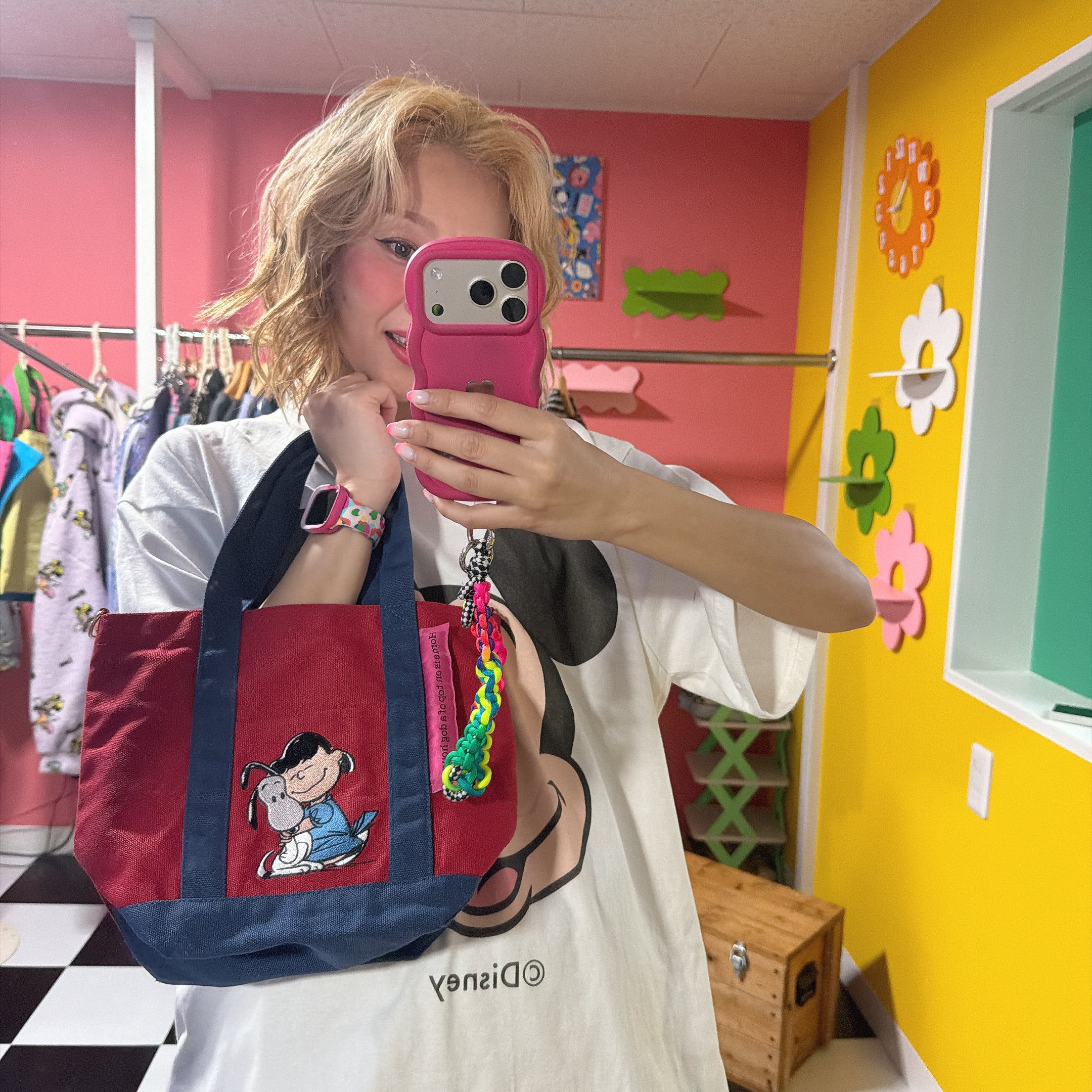 *Pre-order* 2-color NOSTALGICA vintage PEANUTS embroidered tote bag. Scheduled to ship in May.