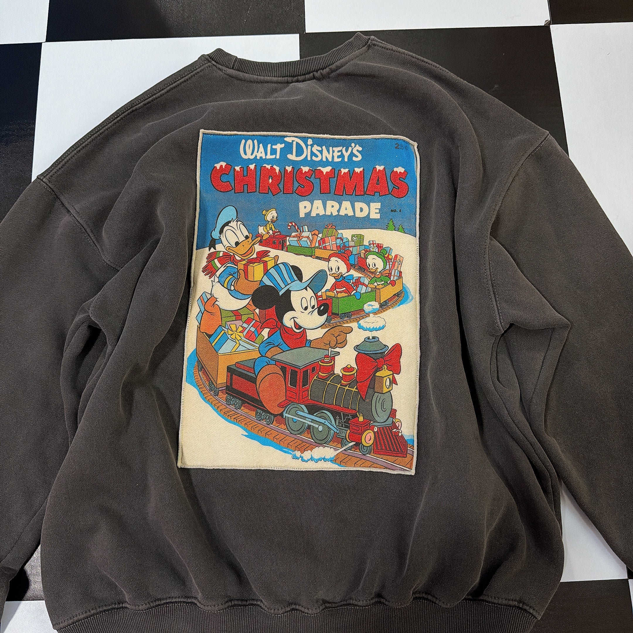 ※予約※4種類 DISNEYポスターピグメントスウェット 1月下旬〜2月上旬の出荷予定