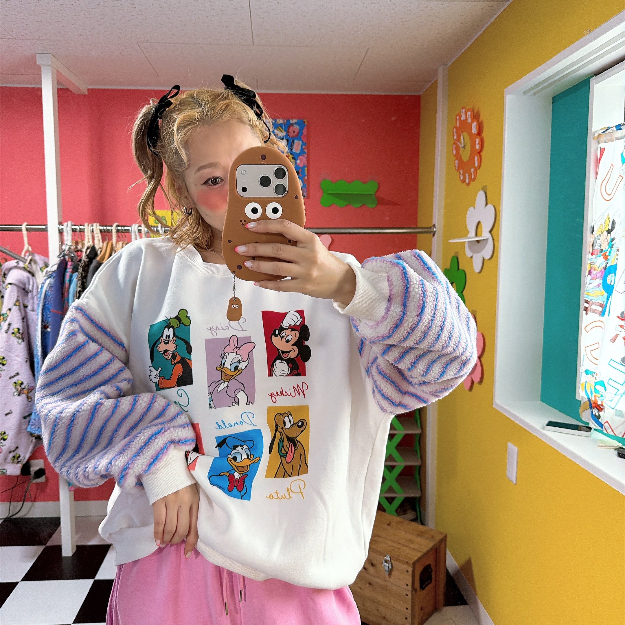 ※予約※ミッキーフレンズボア切り替えプルオーバー  2月中の出荷予定