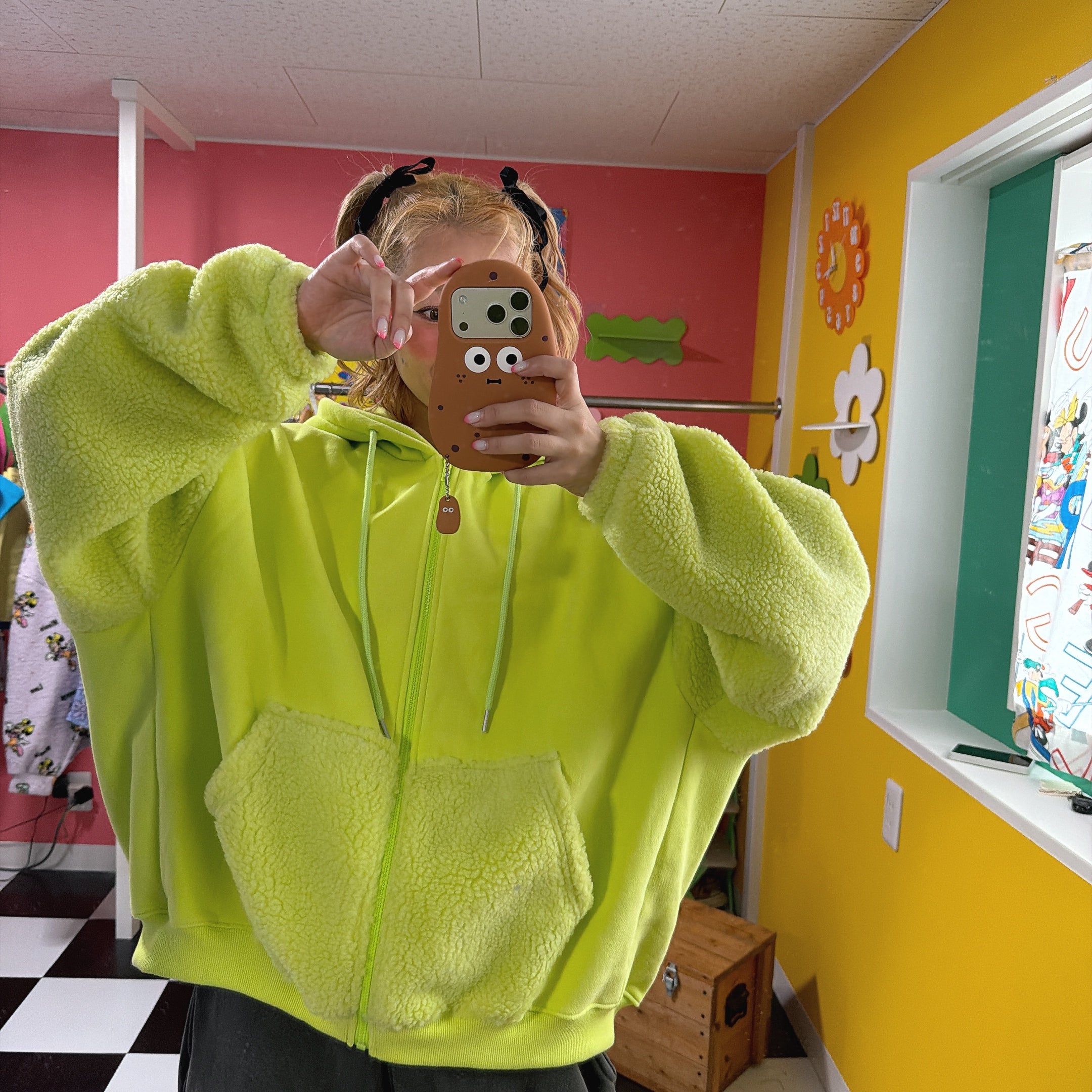 ※予約※3色 ミッキーフレンズボア切り替えパーカー  2月中の出荷予定