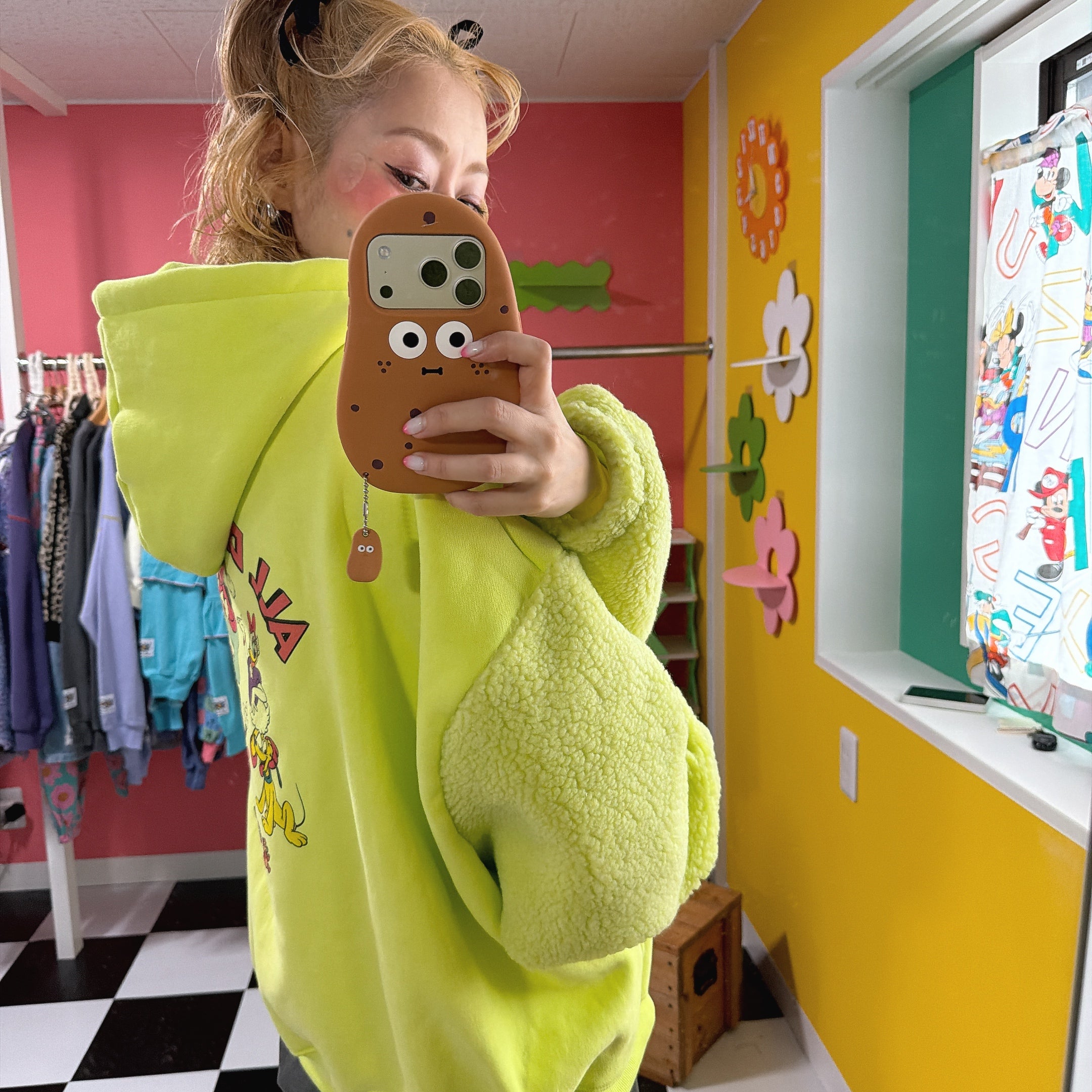 ※予約※3色 ミッキーフレンズボア切り替えパーカー  2月中の出荷予定