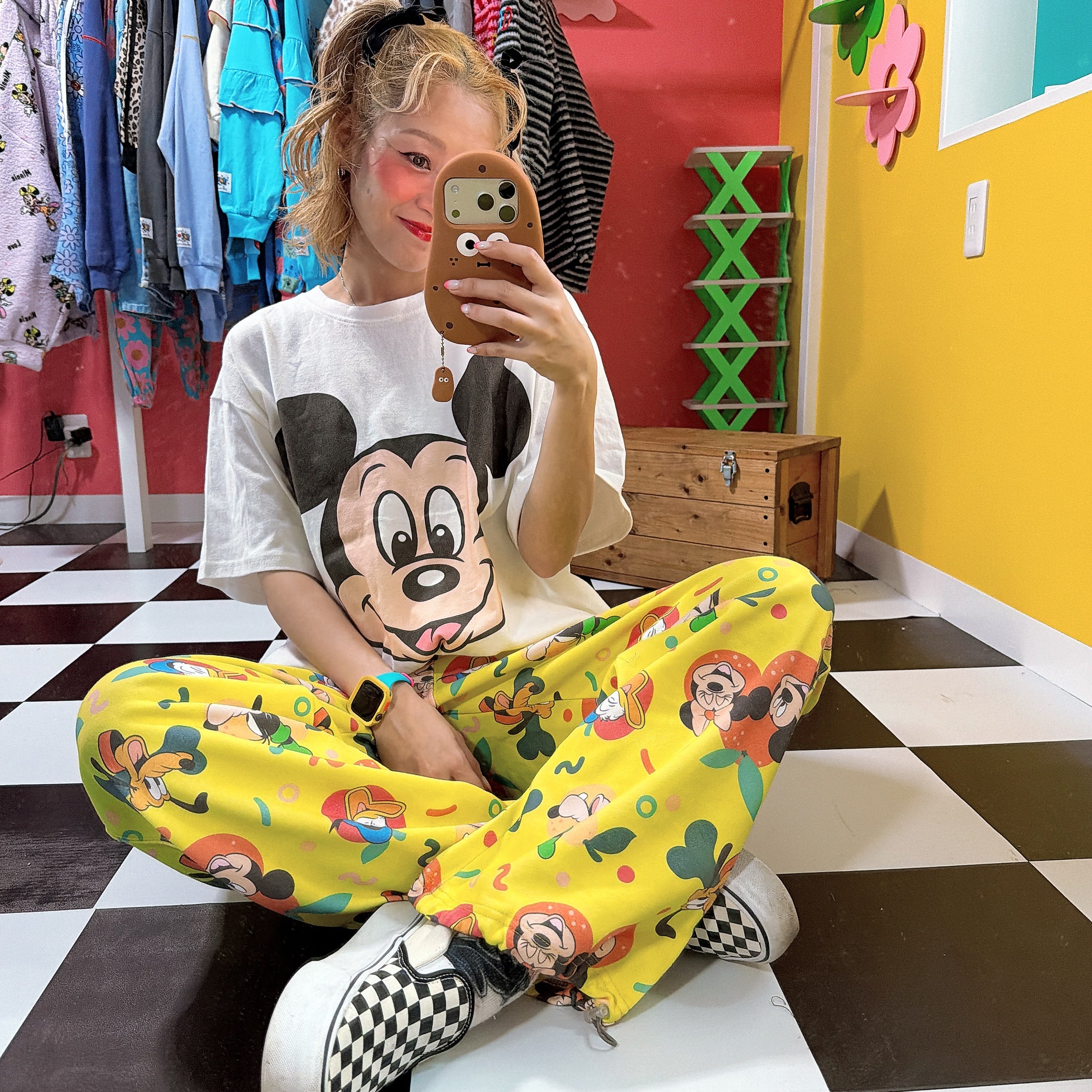 ※予約※ミッキーフレンズ スウェットジョガーパンツ 2月中の出荷予定