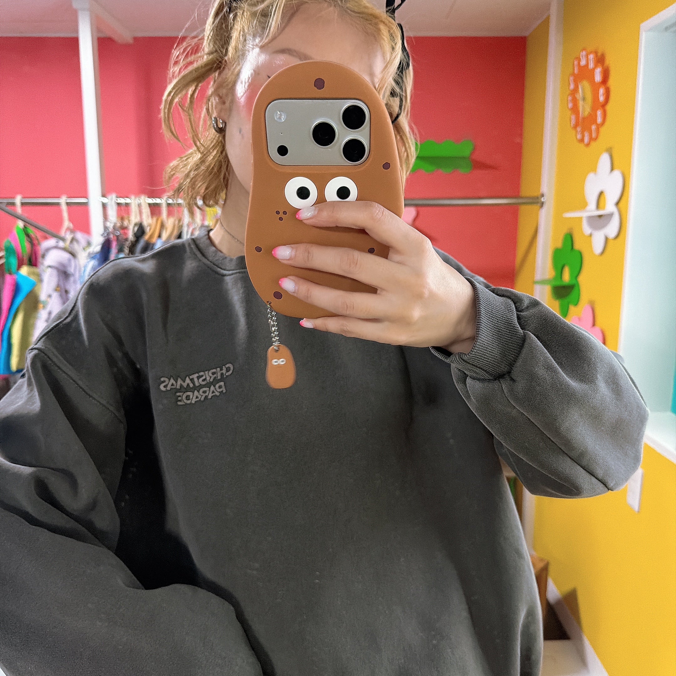 ※予約※4種類 DISNEYポスターピグメントスウェット 1月下旬〜2月上旬の出荷予定