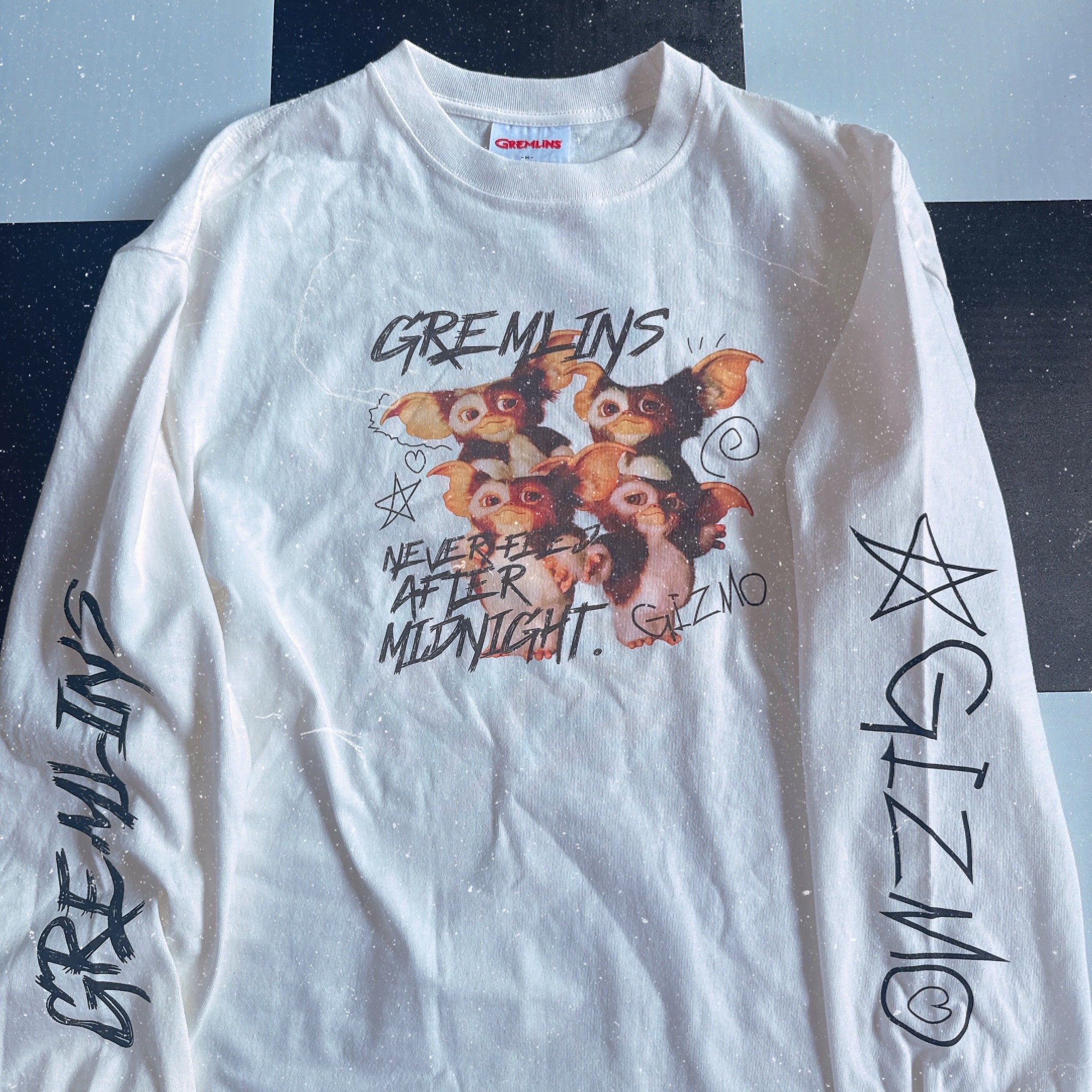 ※数量限定予約※2色 グレムリン落書きロンTEE 9月中旬ごろの出荷予定