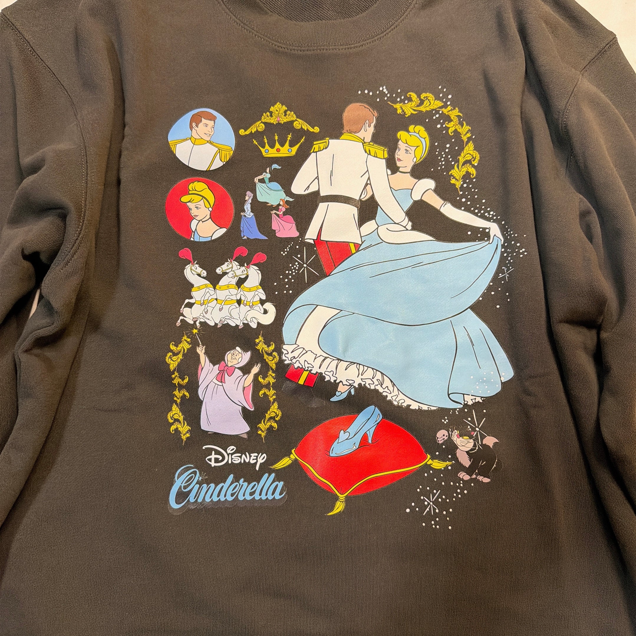 予約※2種類 NOSTALGICA DISNEY シンデレラ&白雪姫レトロスウェット 2月