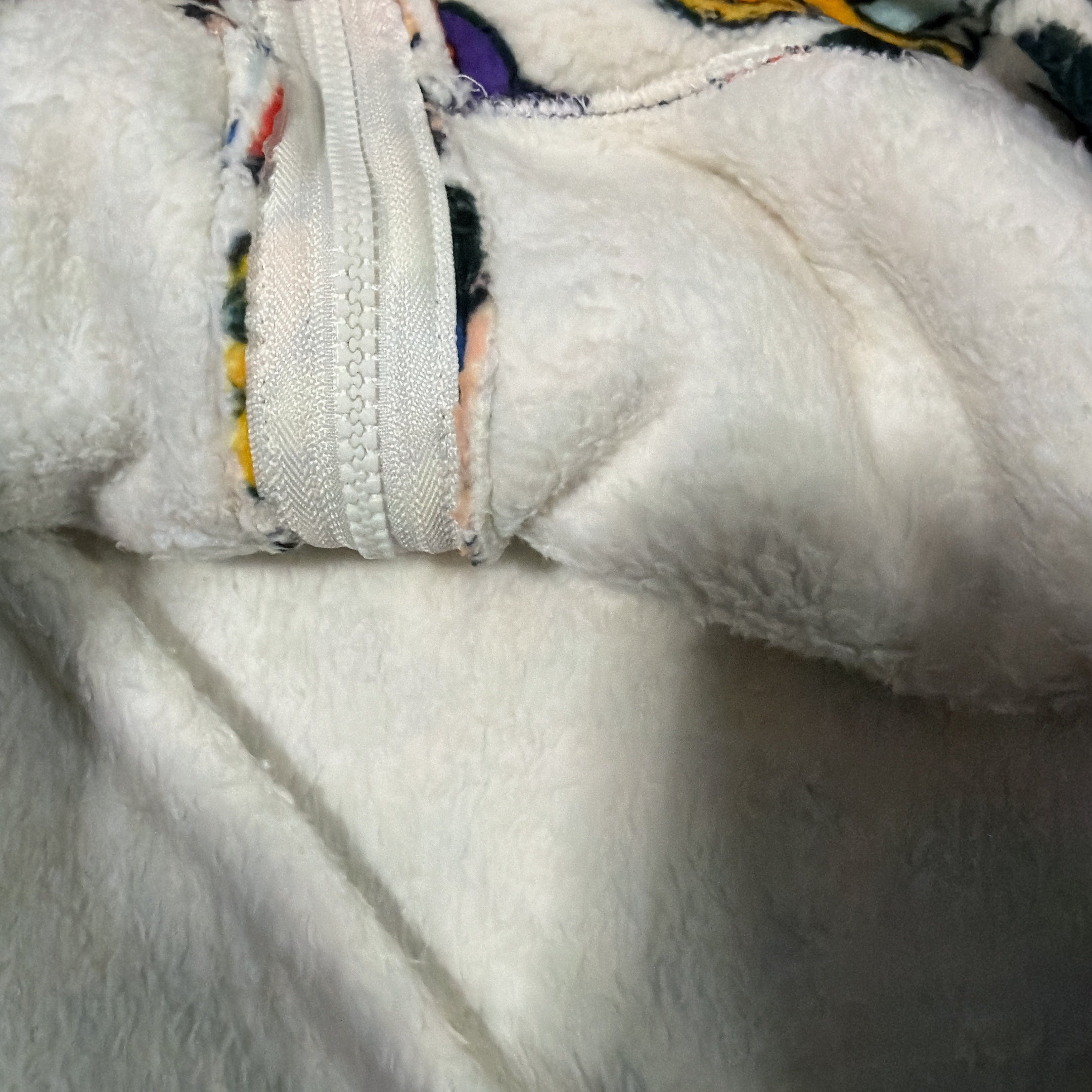 ※予約※セットアップ可 ミッキーフレンズ総柄フリースパーカー&フリースパンツ 2月中の出荷予定