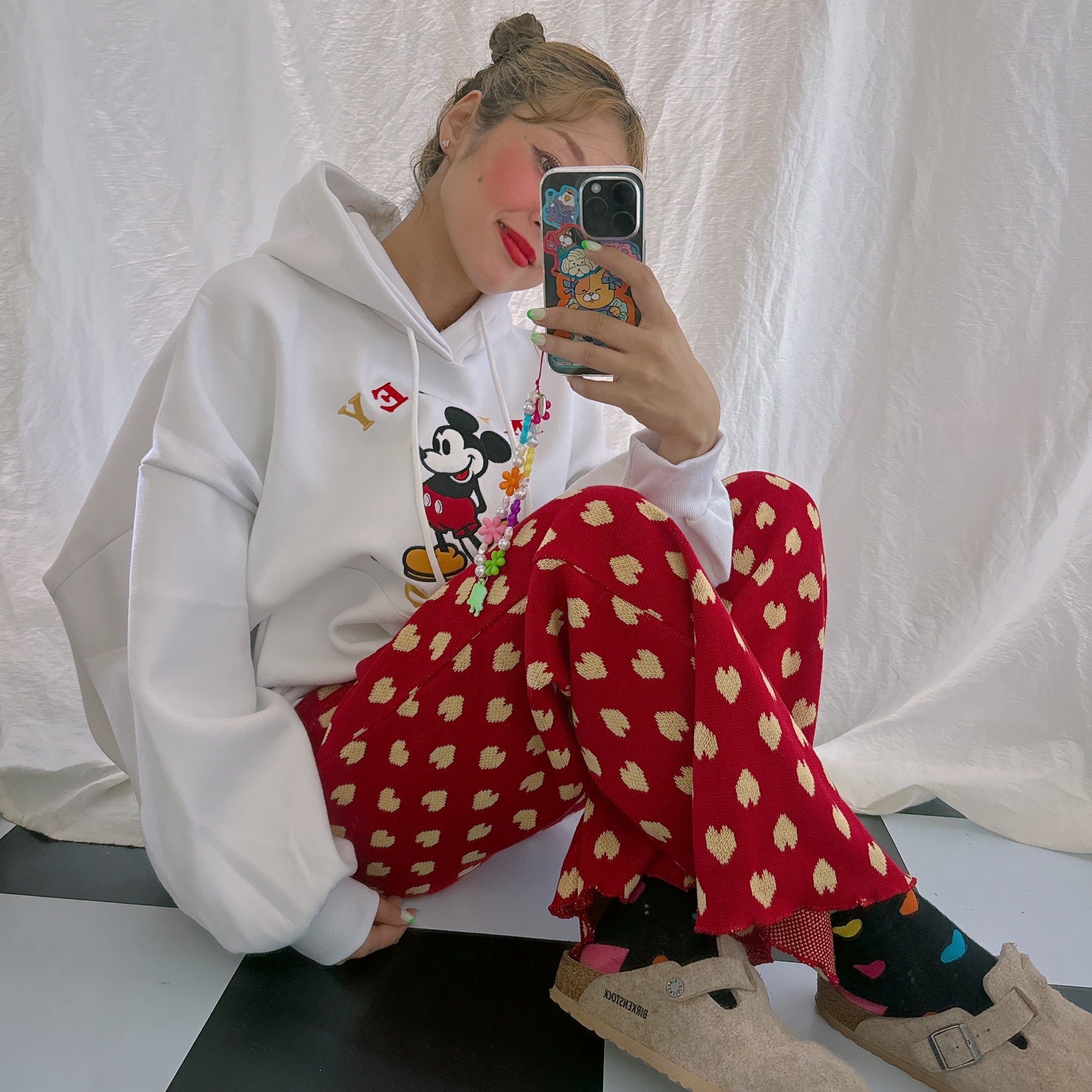 Ready for immediate delivery: 2-color retro Mickey embroidered hoodie