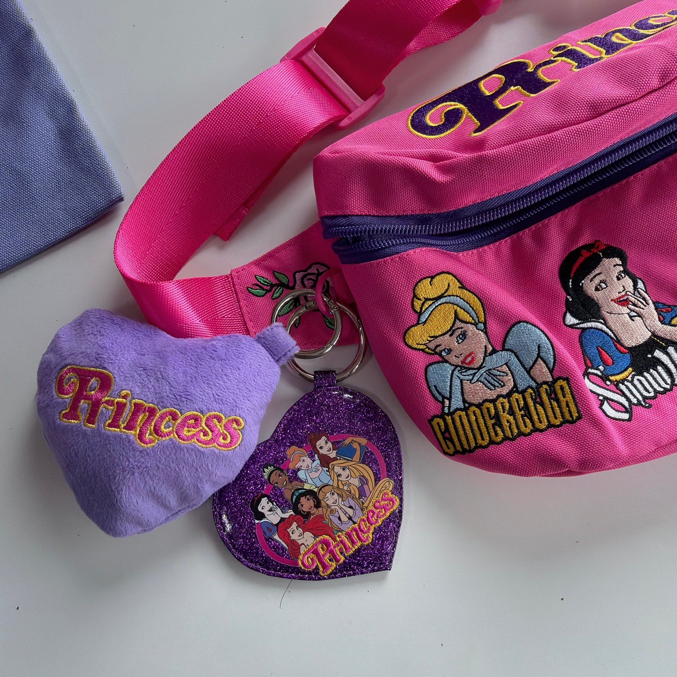 ※予約※ DISNEY NOSTALGICA プリンセス ミラーキーチェーン 8月下旬〜9月上旬ごろのお届け予定