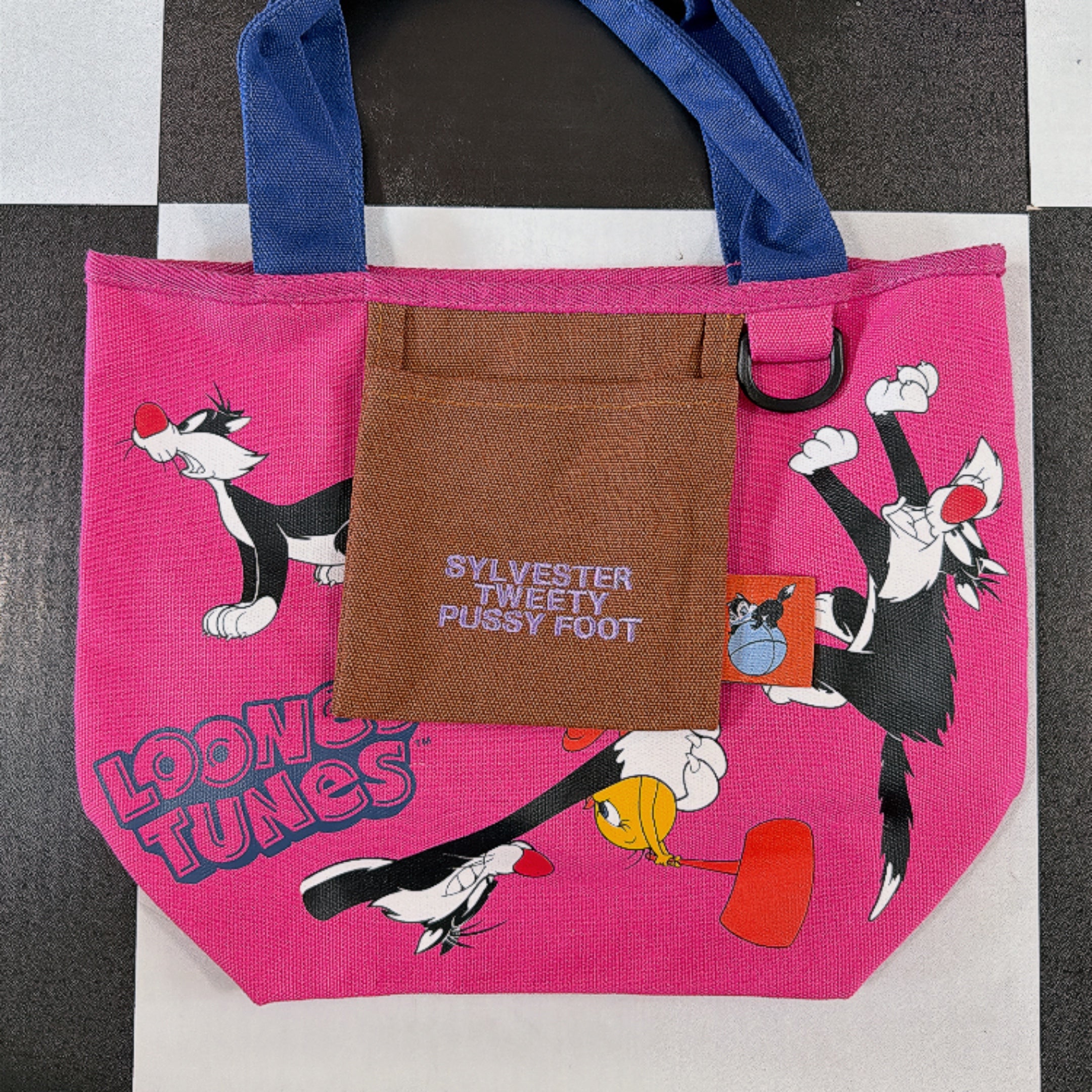 *Pre-order* 8 Types Looney Tunes NOSTALGICA Bi-color Bag - Scheduled for shipment in August