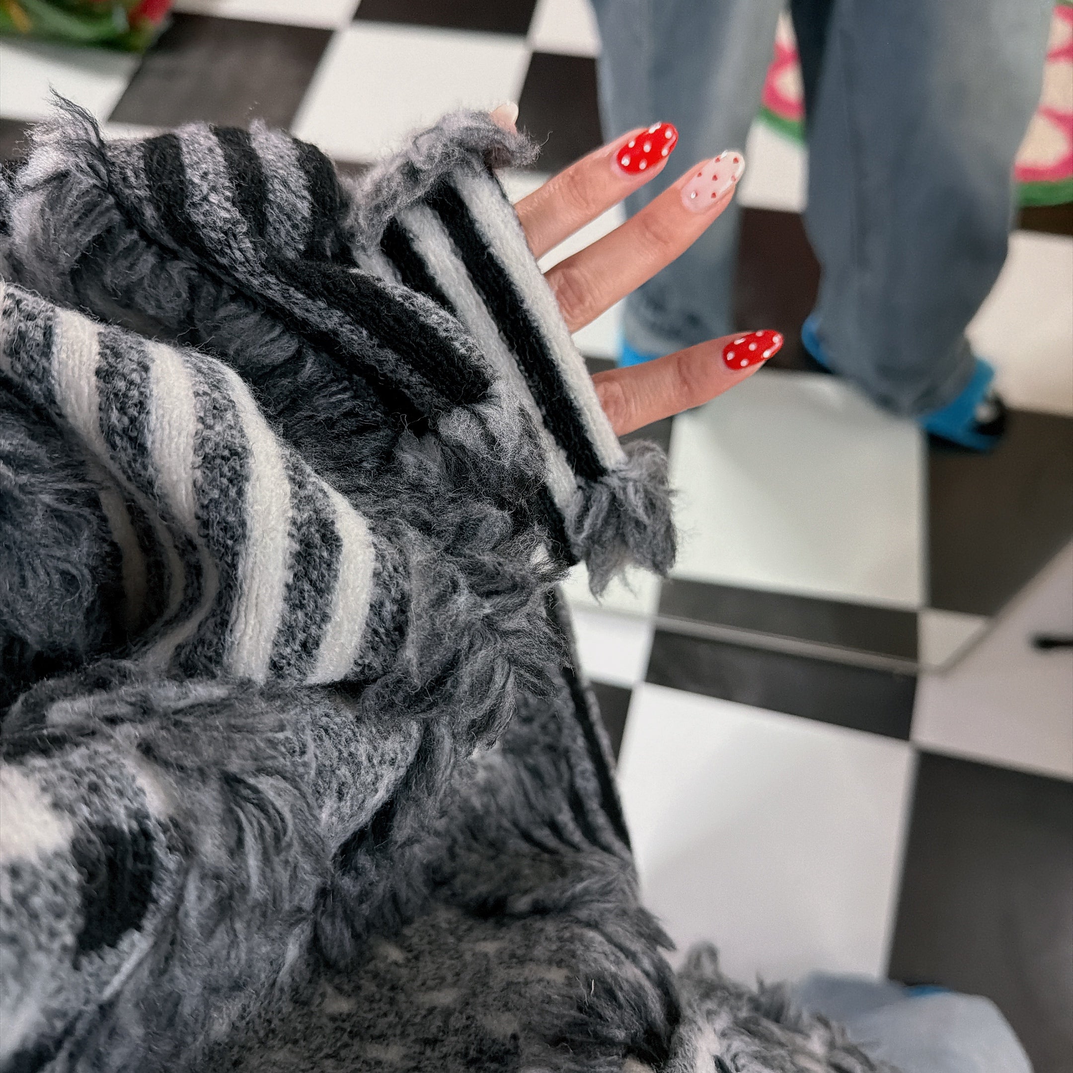 ※予約※ドット切り替えカーディガン 2月下旬ごろの出荷予定